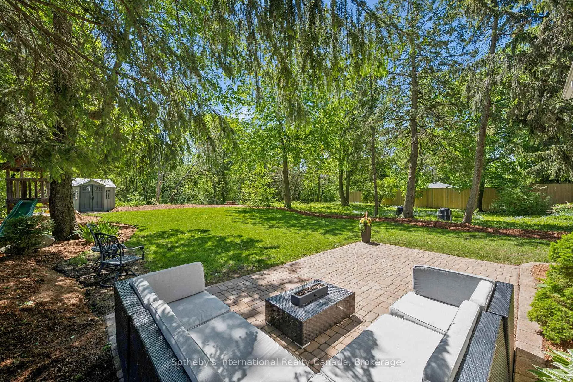 Photo 18 of 401 Midwood Crescent, Waterloo, Beechwood — HOMEH