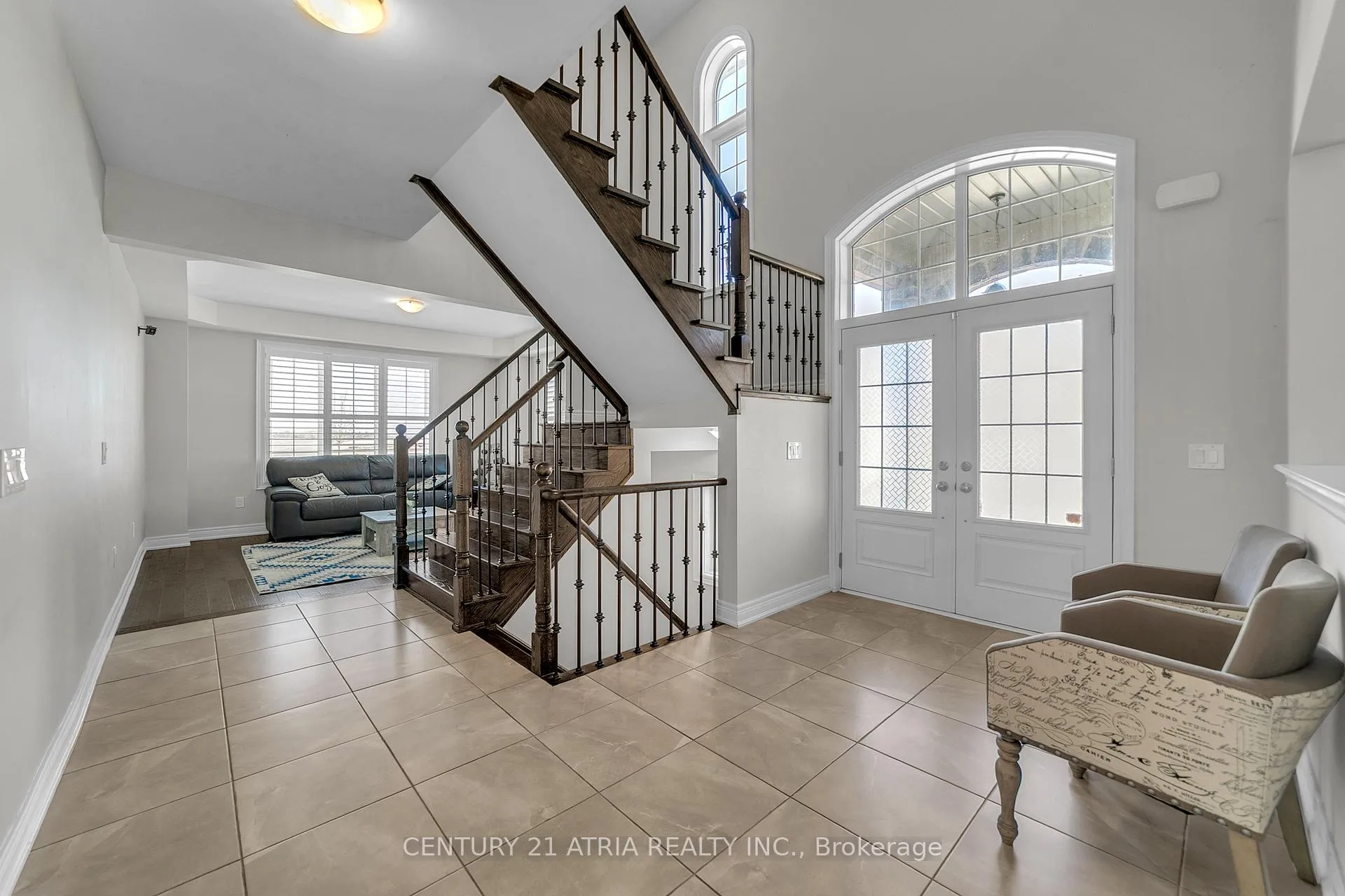 Photo 3 of 147 Joe Dales Drive, Georgina, Keswick South — HOMEH