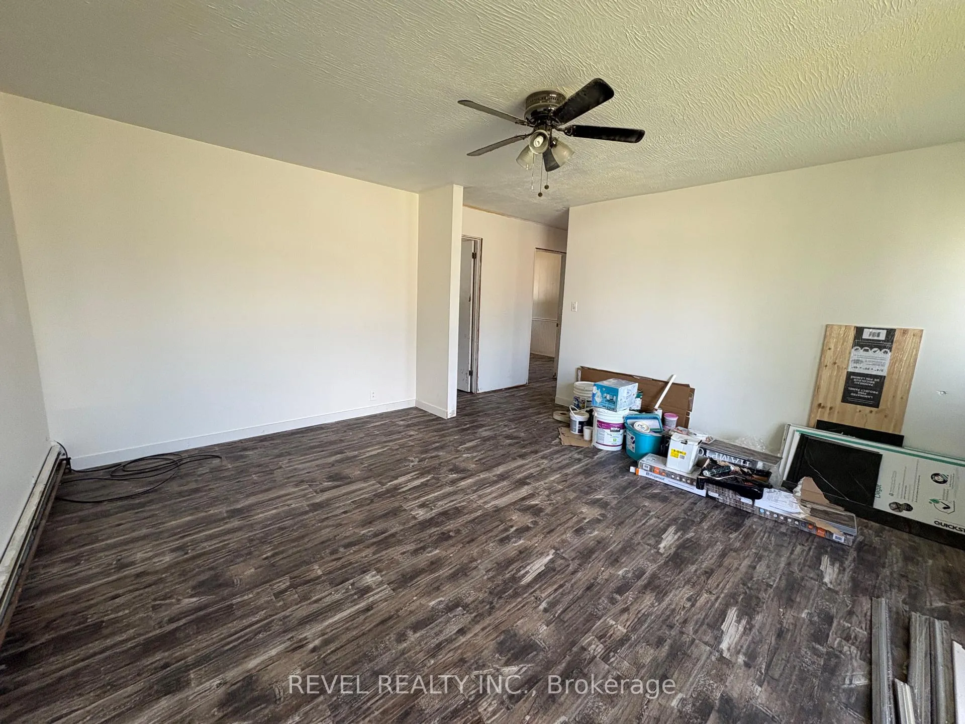 Photo 19 of 300 Fifteenth Avenue, Cochrane — HOMEH