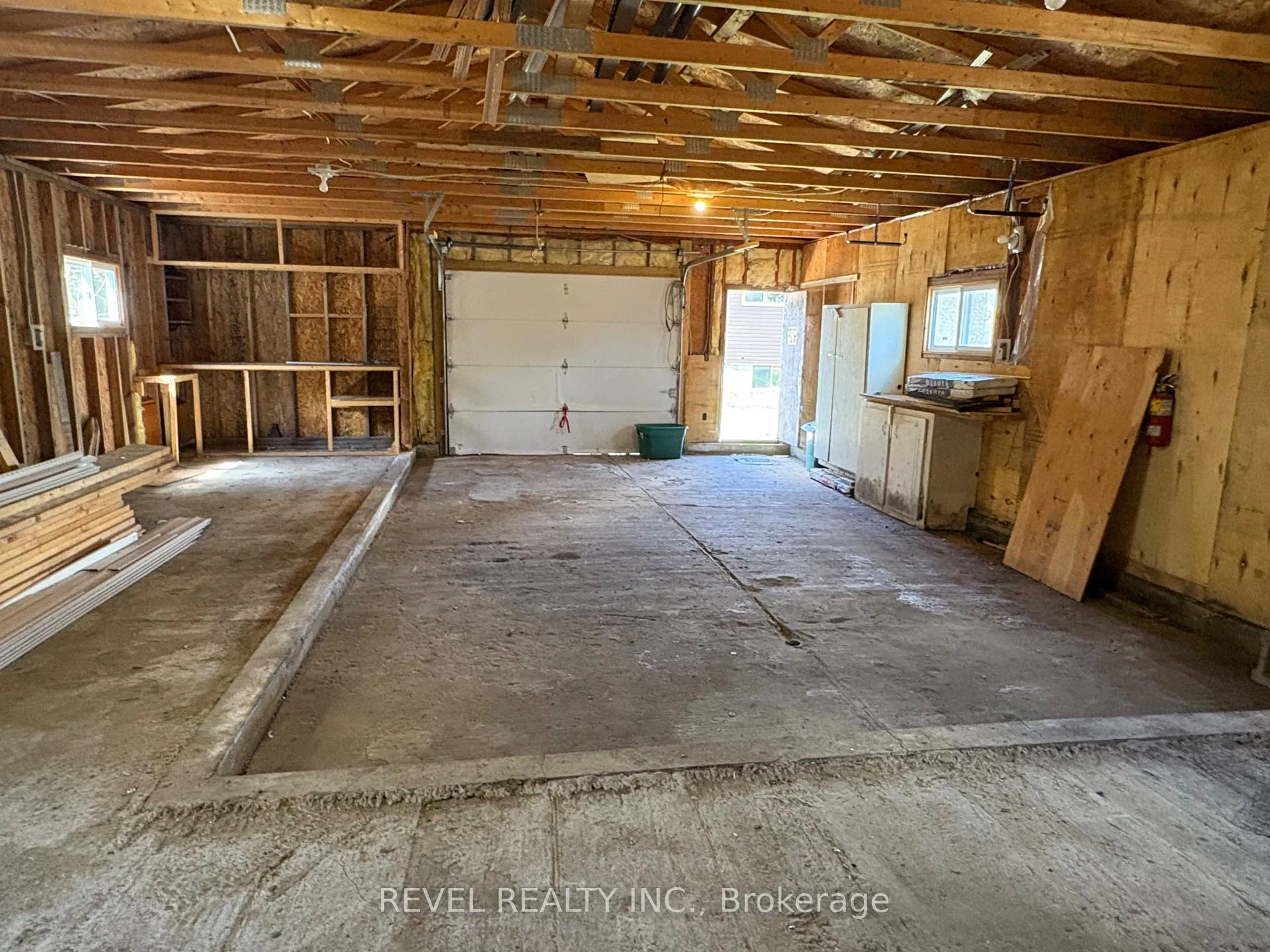 Photo 31 of 300 Fifteenth Avenue, Cochrane — HOMEH