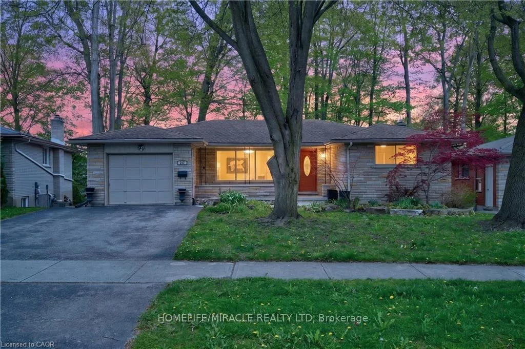 Photo 1 of 217 Pinegrove Crescent, Waterloo, Lakeshore Village — HOMEH