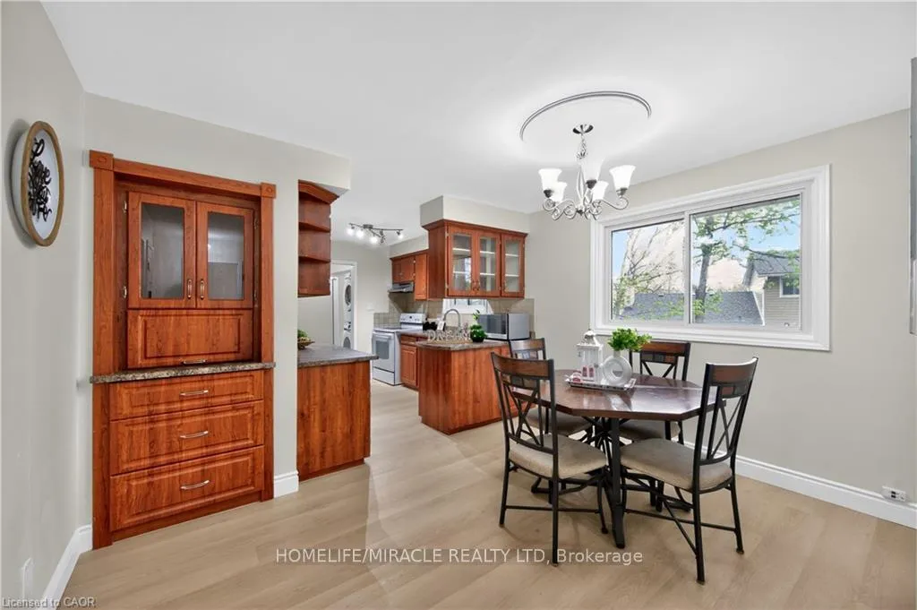 Photo 12 of 217 Pinegrove Crescent, Waterloo, Lakeshore Village — HOMEH