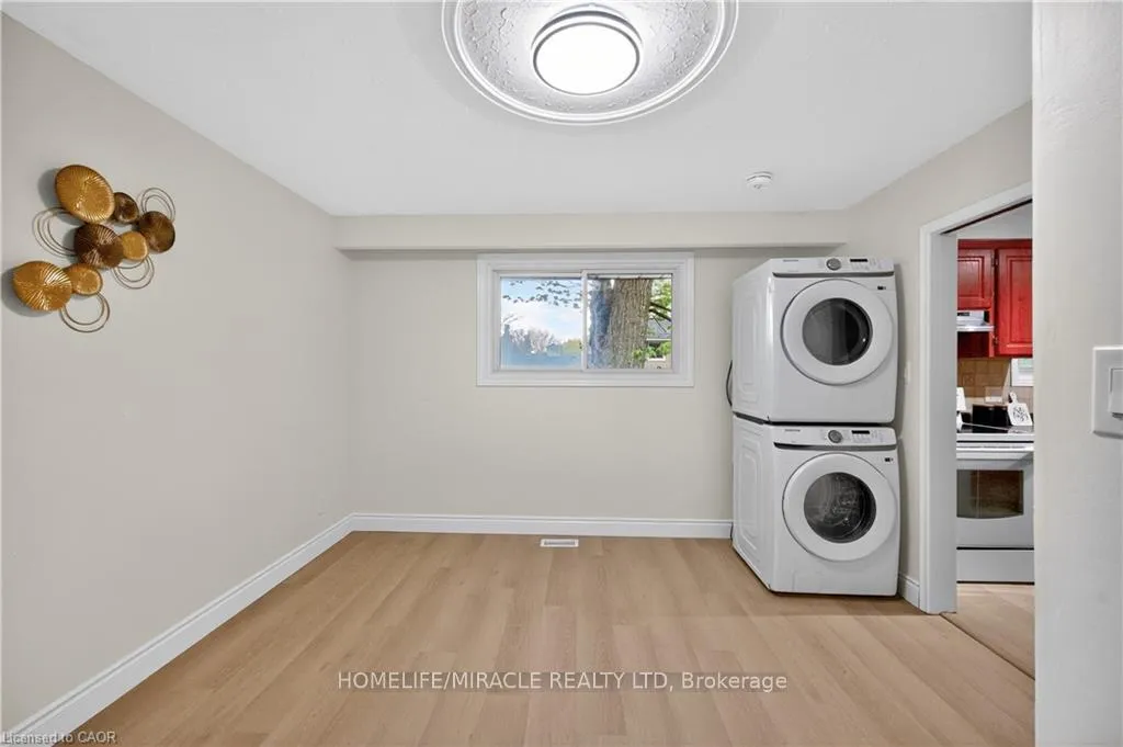 Photo 15 of 217 Pinegrove Crescent, Waterloo, Lakeshore Village — HOMEH