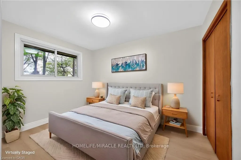 Photo 21 of 217 Pinegrove Crescent, Waterloo, Lakeshore Village — HOMEH