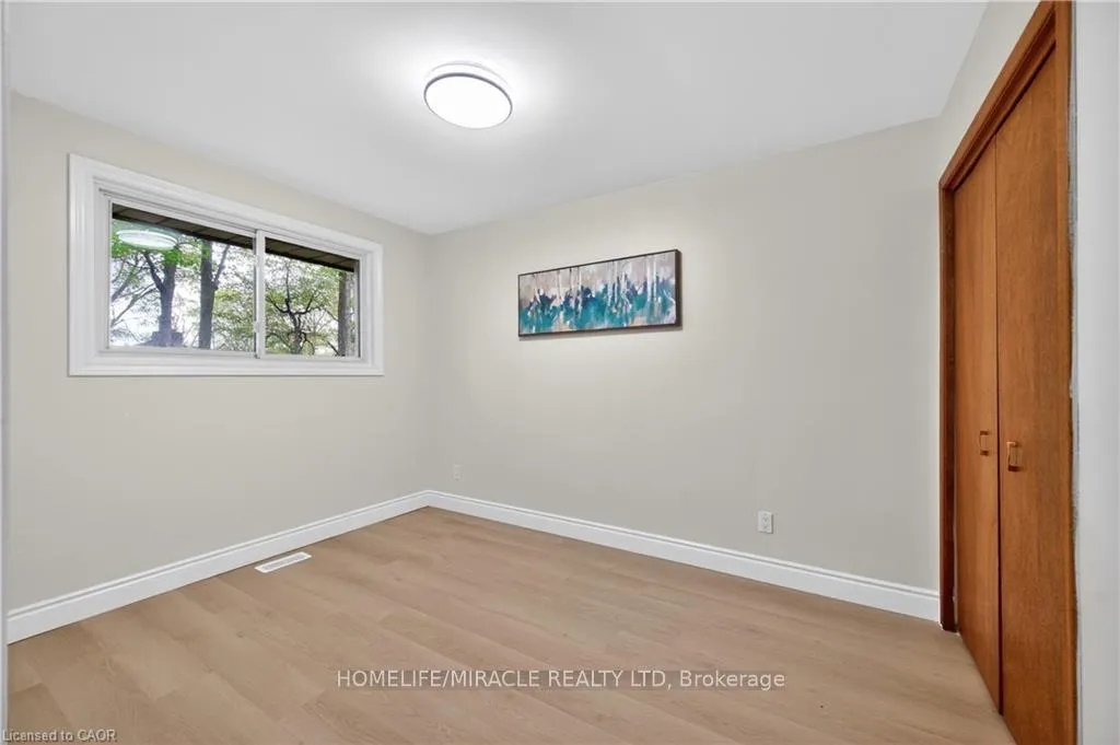 Photo 22 of 217 Pinegrove Crescent, Waterloo, Lakeshore Village — HOMEH