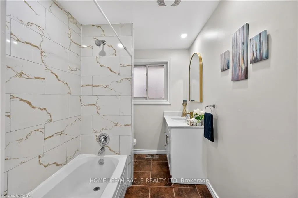 Photo 23 of 217 Pinegrove Crescent, Waterloo, Lakeshore Village — HOMEH