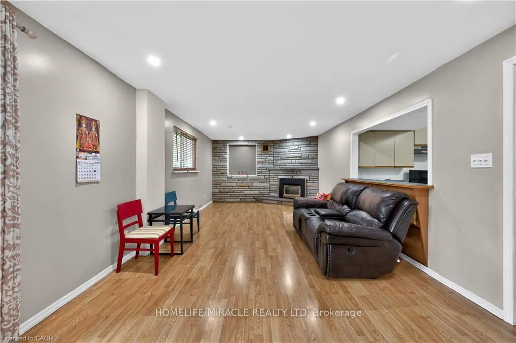 Photo 26 of 217 Pinegrove Crescent, Waterloo, Lakeshore Village — HOMEH