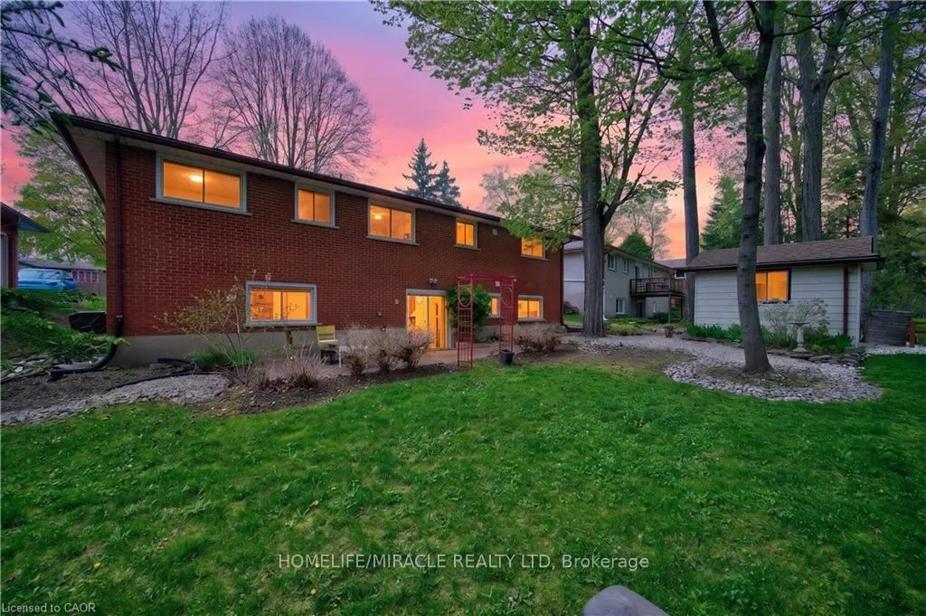Photo 36 of 217 Pinegrove Crescent, Waterloo, Lakeshore Village — HOMEH