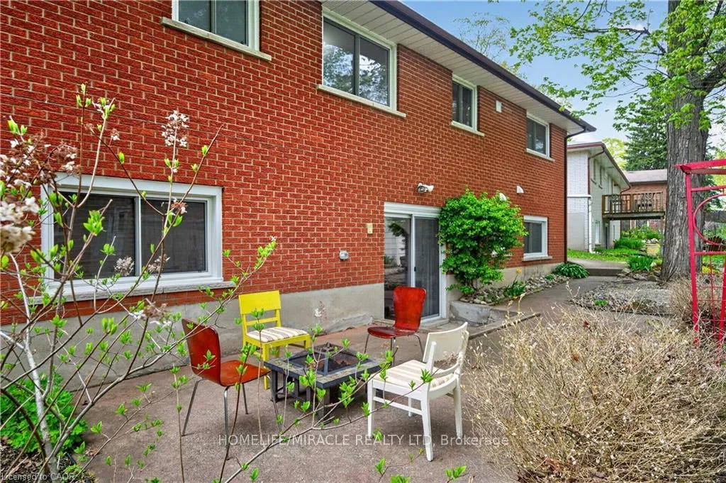 Photo 39 of 217 Pinegrove Crescent, Waterloo, Lakeshore Village — HOMEH