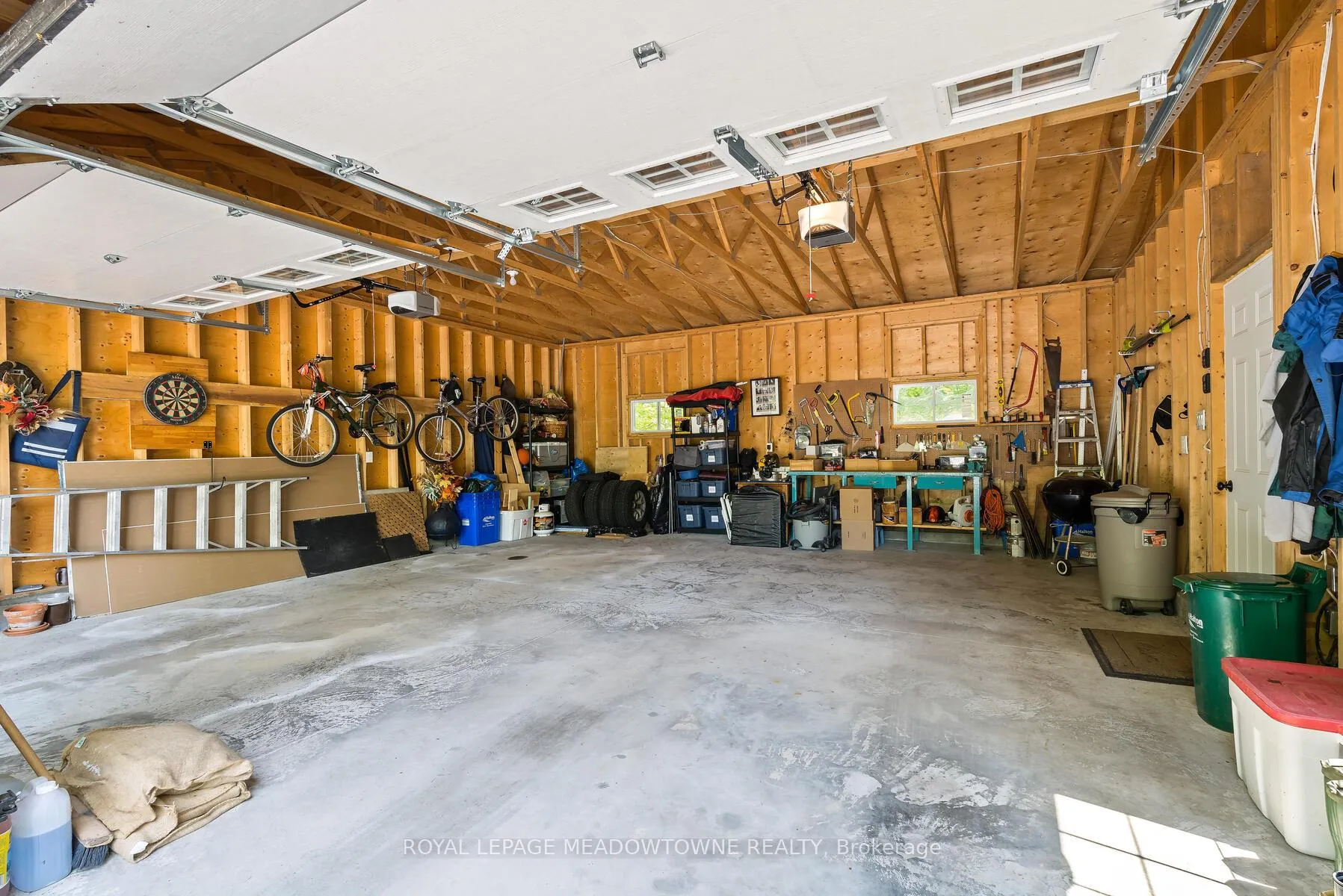 Photo 4 of 13250 27 Side Road, Halton Hills, Rural Halton Hills — HOMEH