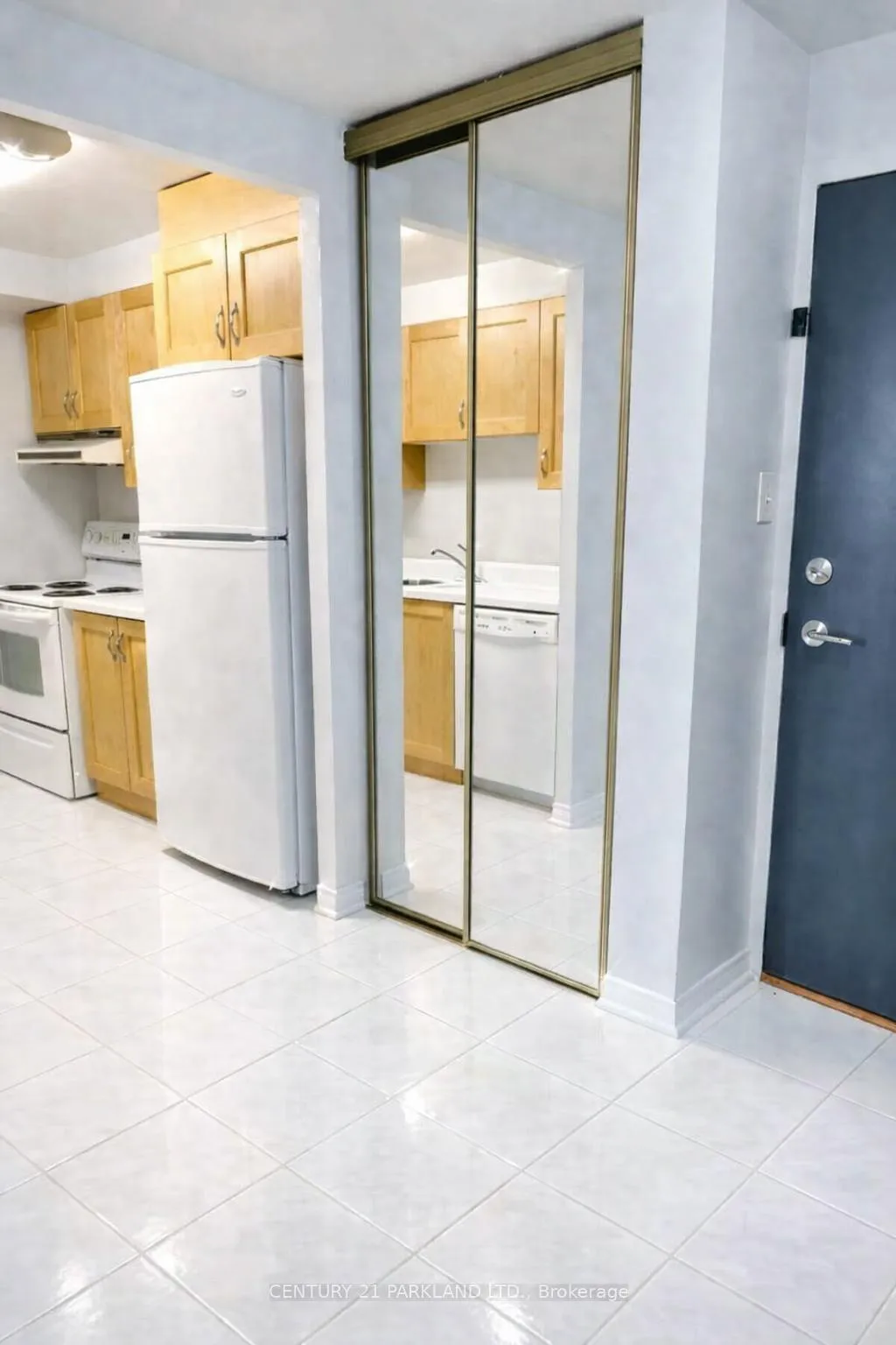 Photo 5 of Unit 211, 1655 Pickering Parkway, Pickering, Village East — HOMEH