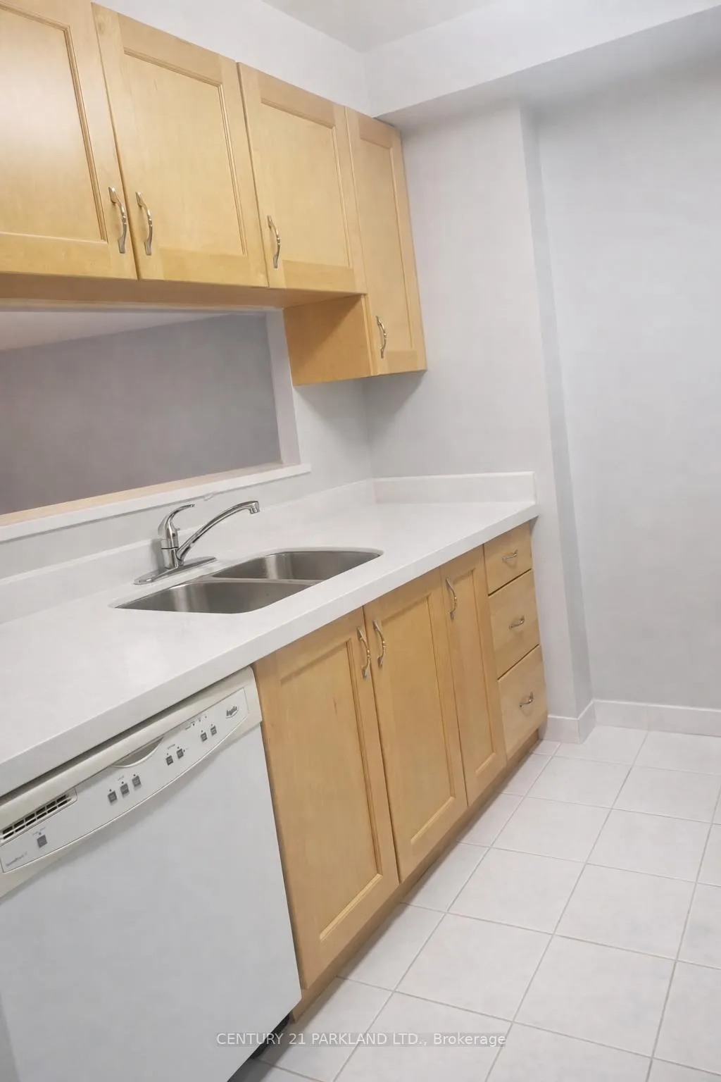 Photo 10 of Unit 211, 1655 Pickering Parkway, Pickering, Village East — HOMEH
