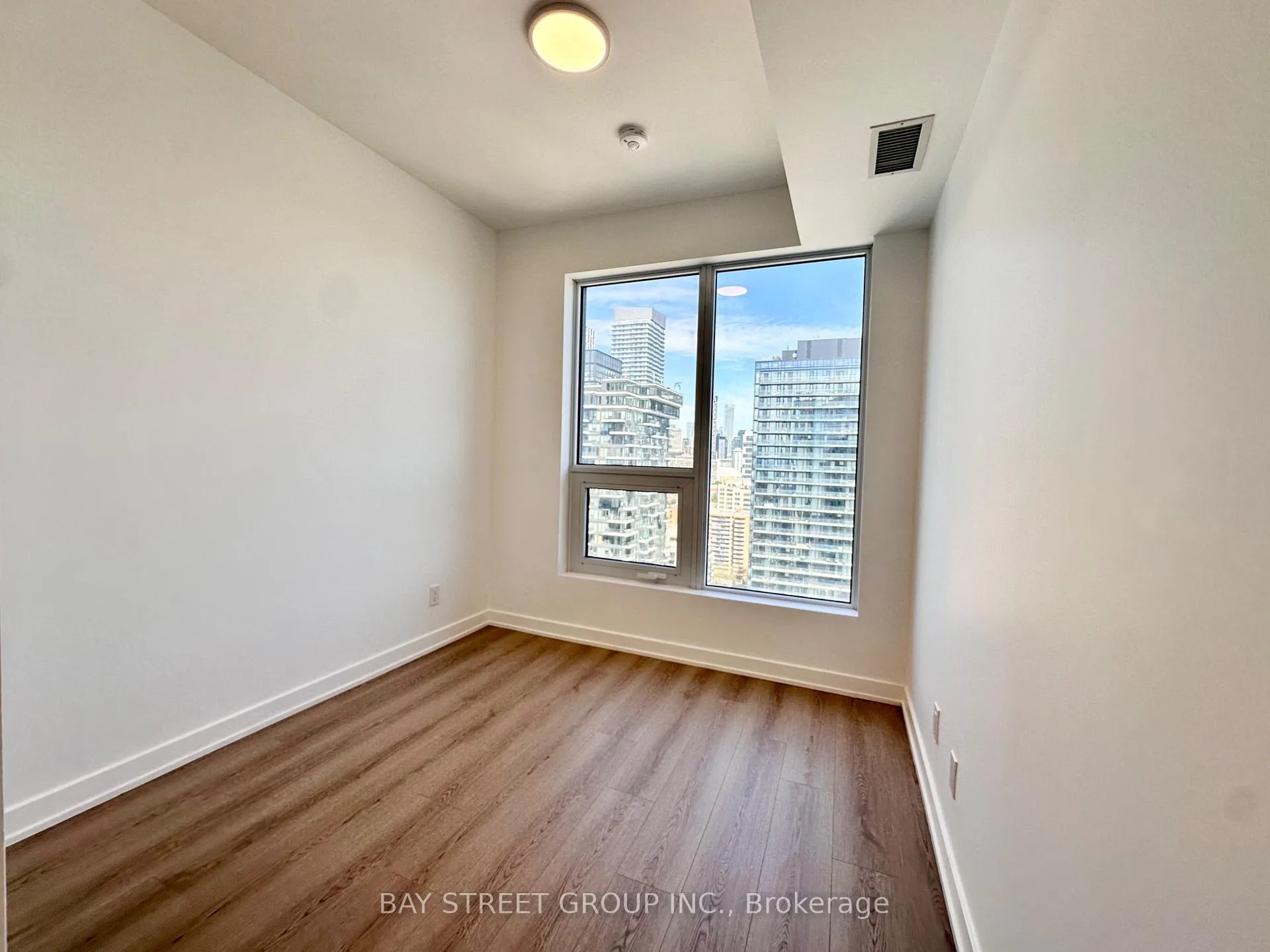 Photo 4 of Unit 3001, 100 Queen Street E, Toronto, Church-Yonge Corridor — HOMEH