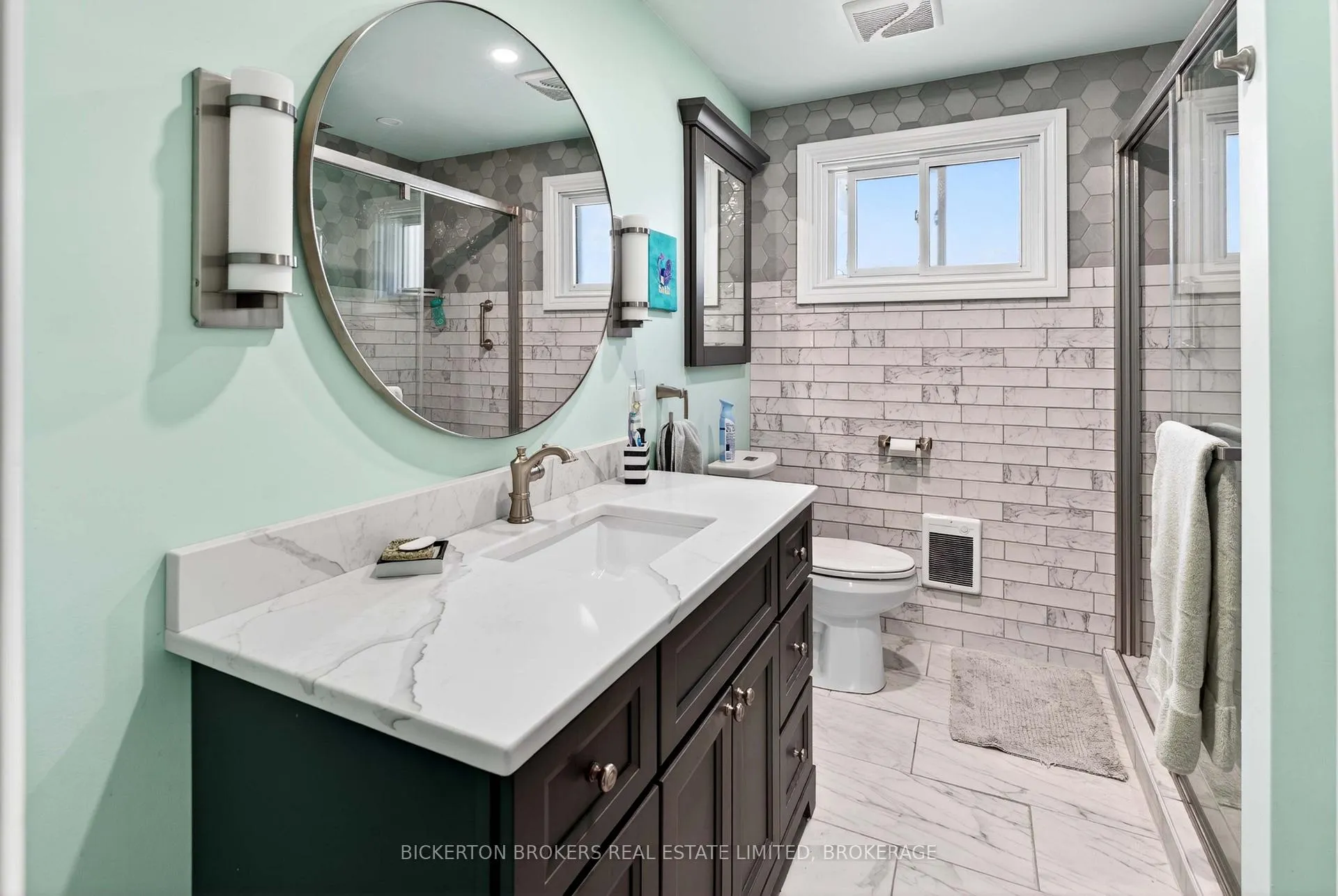 Photo 13 of 525 Pine Street E, Gananoque — HOMEH