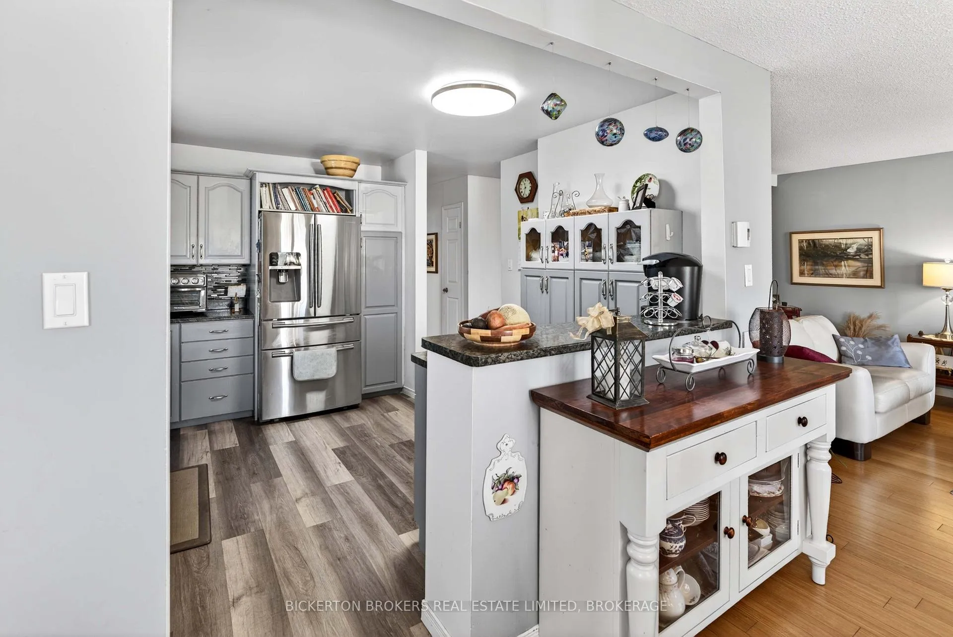 Photo 17 of 525 Pine Street E, Gananoque — HOMEH