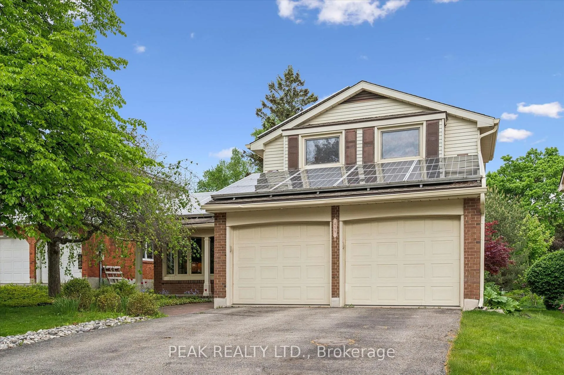 Photo 2 of 459 Belgreen Way, Waterloo — HOMEH