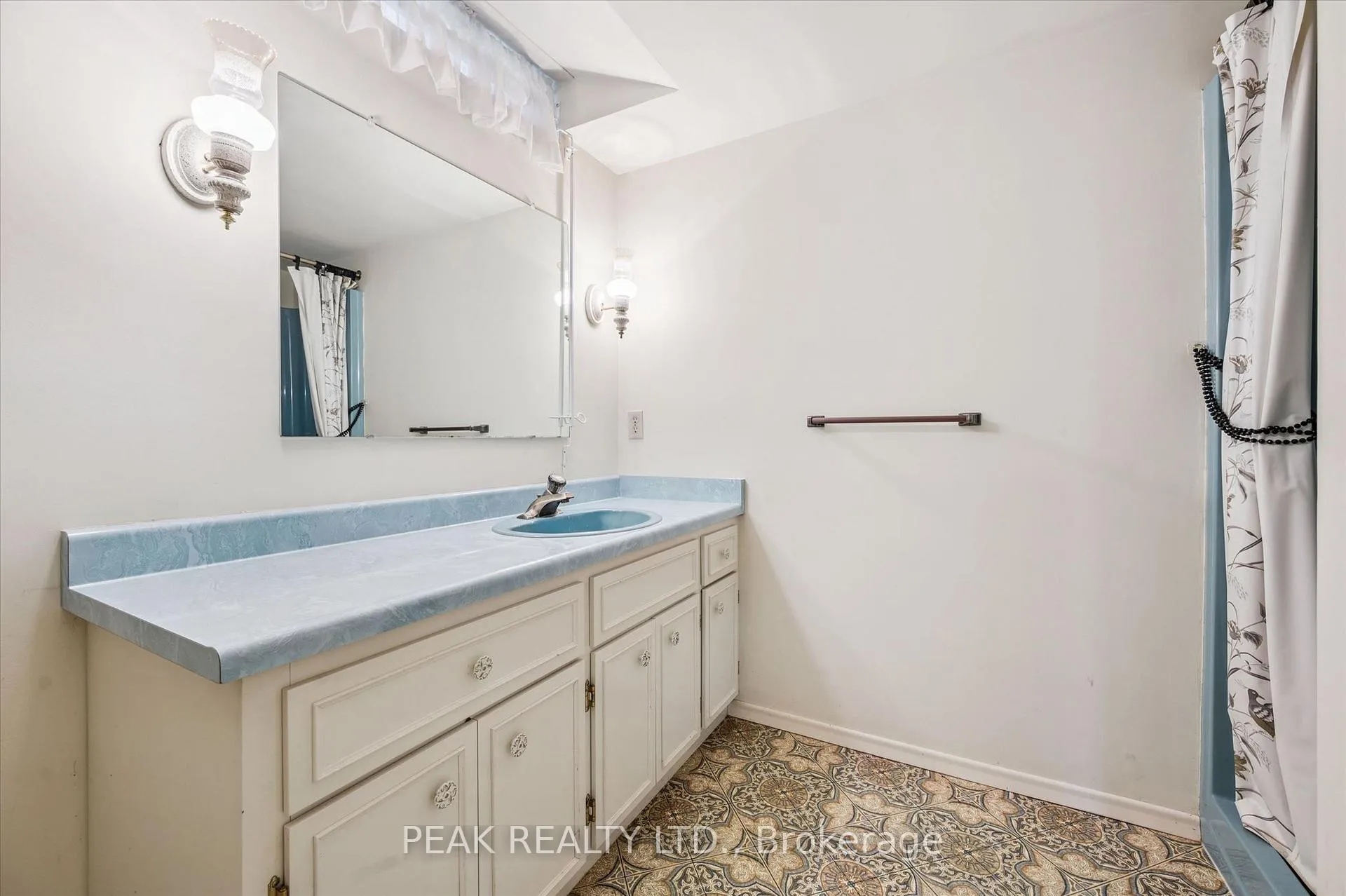 Photo 23 of 459 Belgreen Way, Waterloo — HOMEH