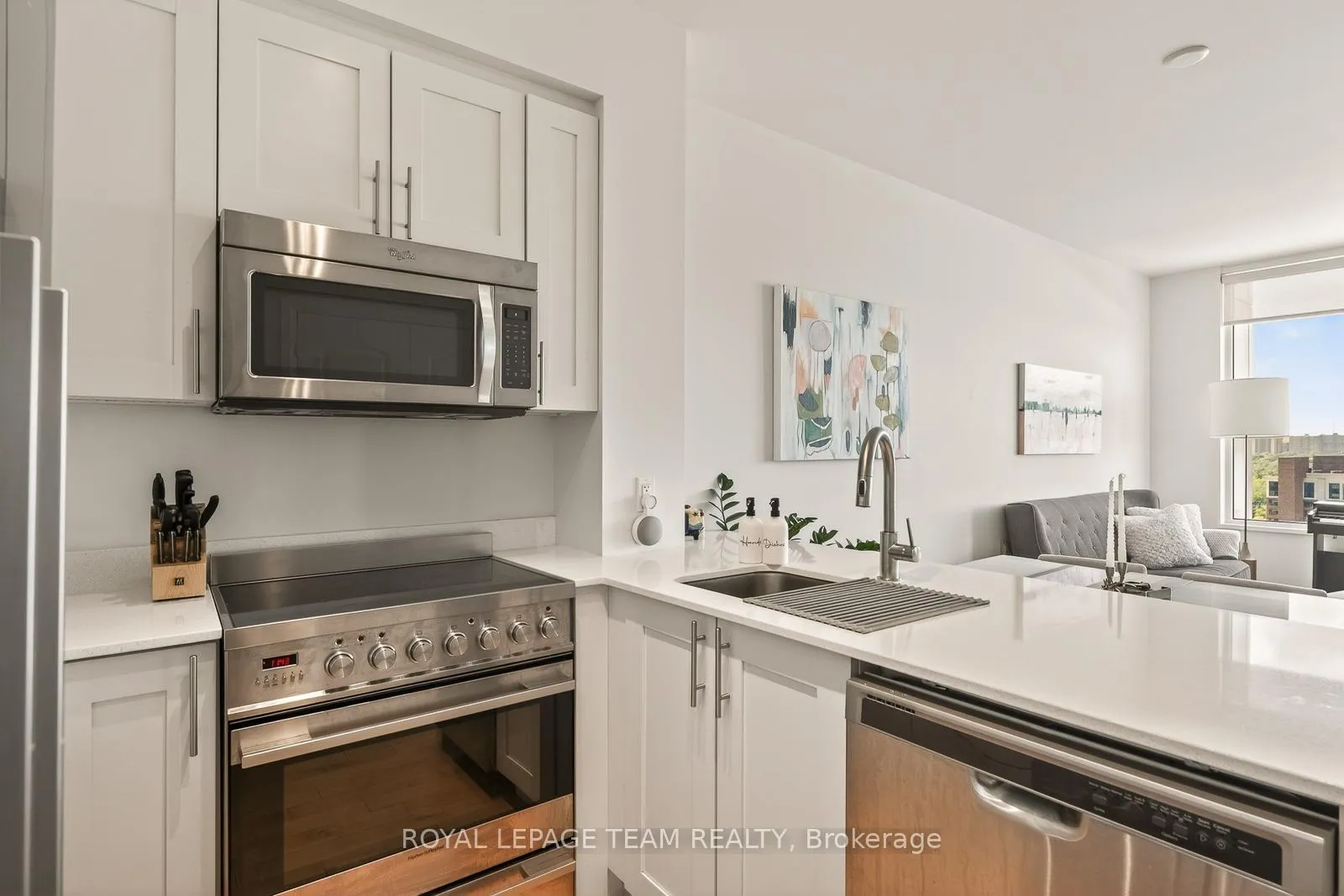 Photo 2 of Unit 1504, 1035 Bank Street, Ottawa, Glebe — HOMEH