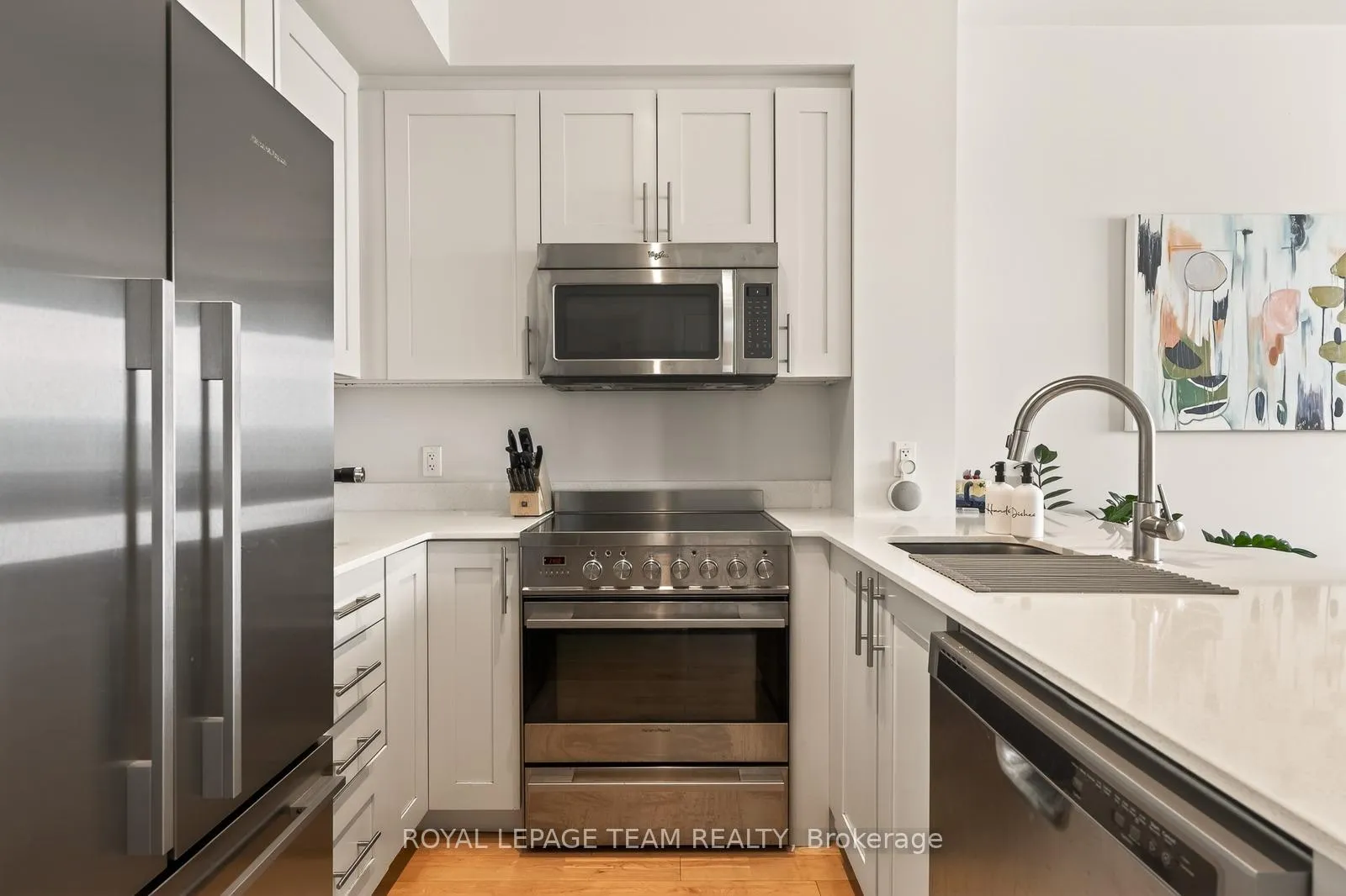 Photo 4 of Unit 1504, 1035 Bank Street, Ottawa, Glebe — HOMEH
