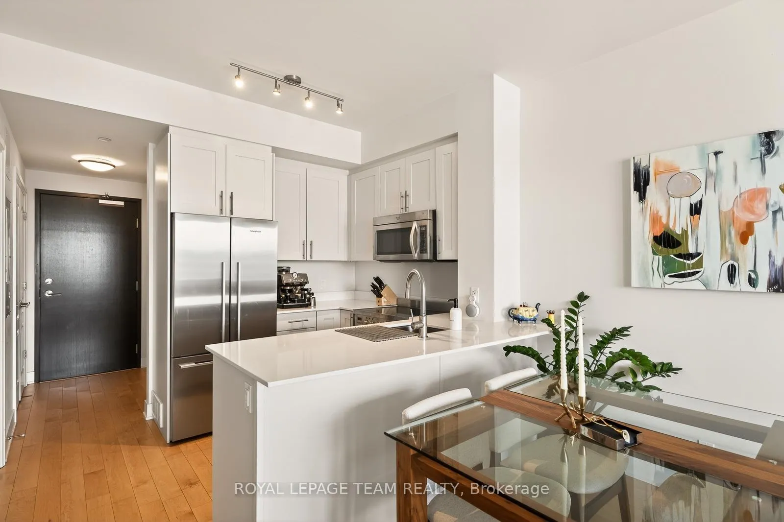 Photo 5 of Unit 1504, 1035 Bank Street, Ottawa, Glebe — HOMEH
