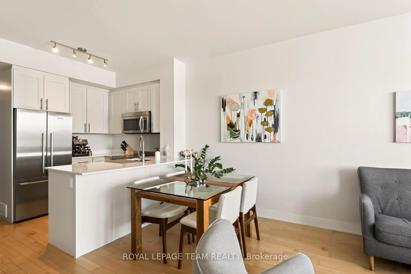 Photo 6 of Unit 1504, 1035 Bank Street, Ottawa, Glebe — HOMEH