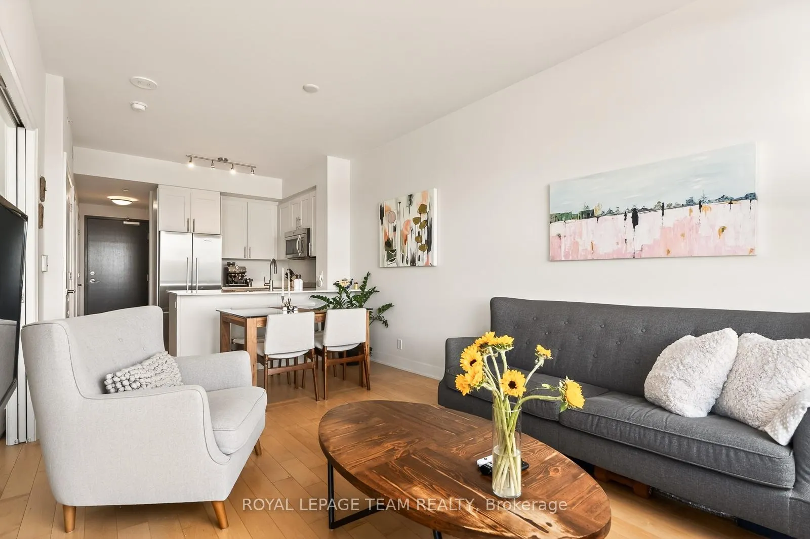 Photo 9 of Unit 1504, 1035 Bank Street, Ottawa, Glebe — HOMEH