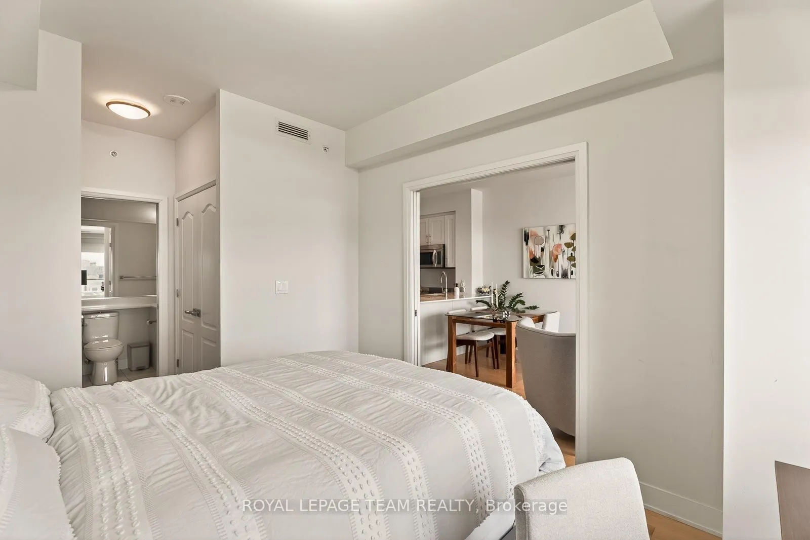Photo 14 of Unit 1504, 1035 Bank Street, Ottawa, Glebe — HOMEH