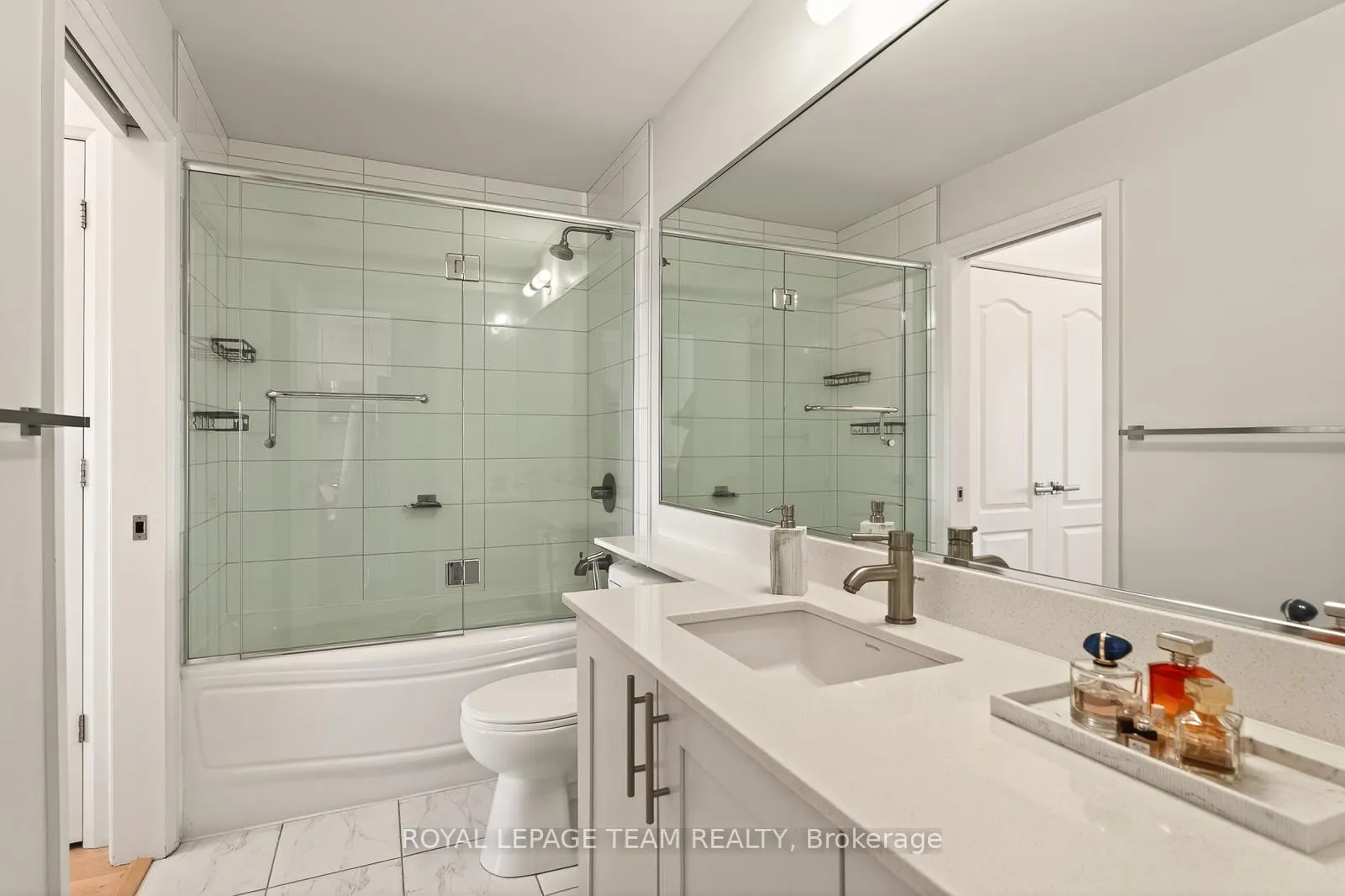 Photo 16 of Unit 1504, 1035 Bank Street, Ottawa, Glebe — HOMEH