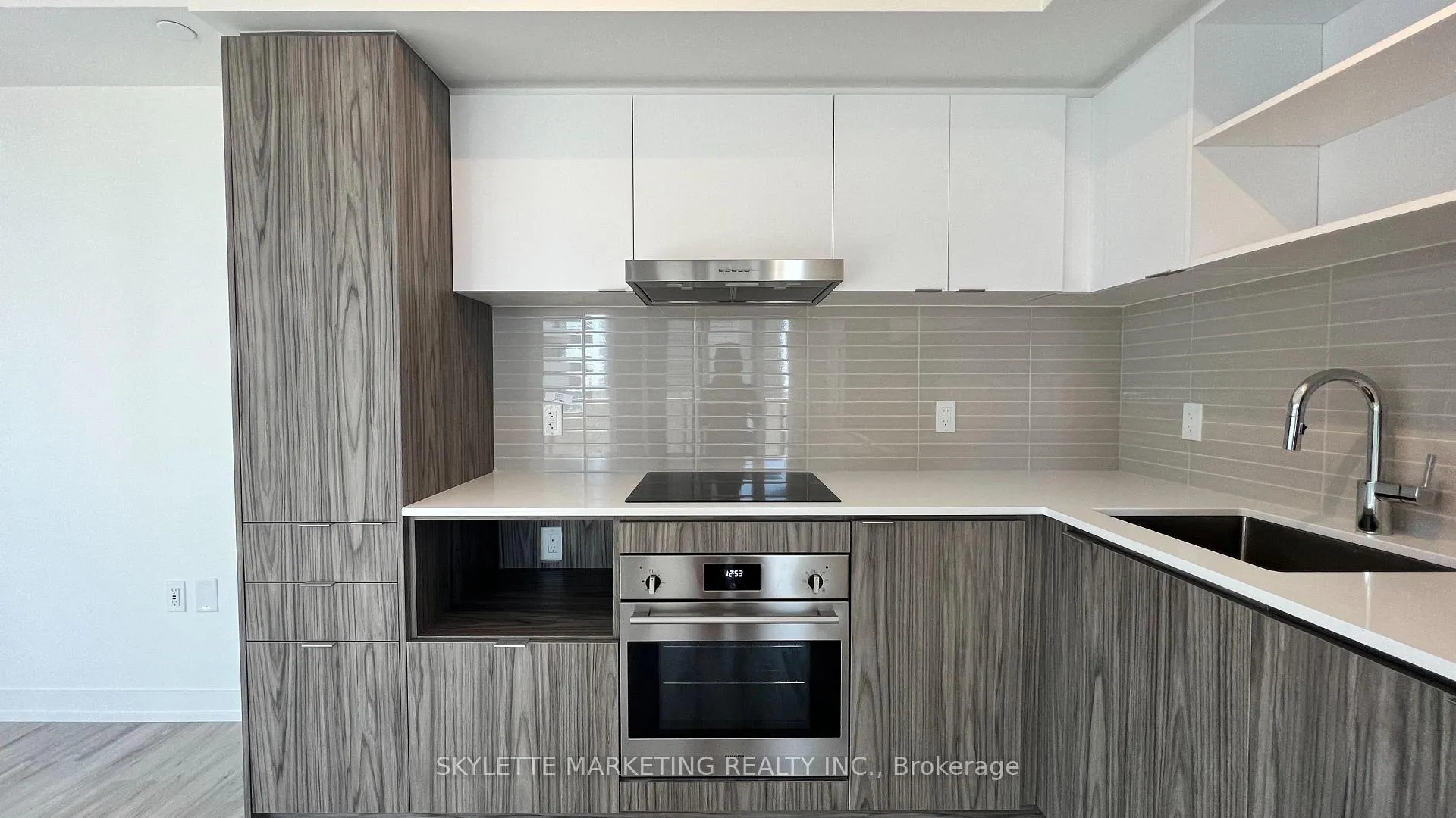 Photo 12 of Unit 3308, 55 Cooper Street, Toronto, Waterfront Communities — HOMEH