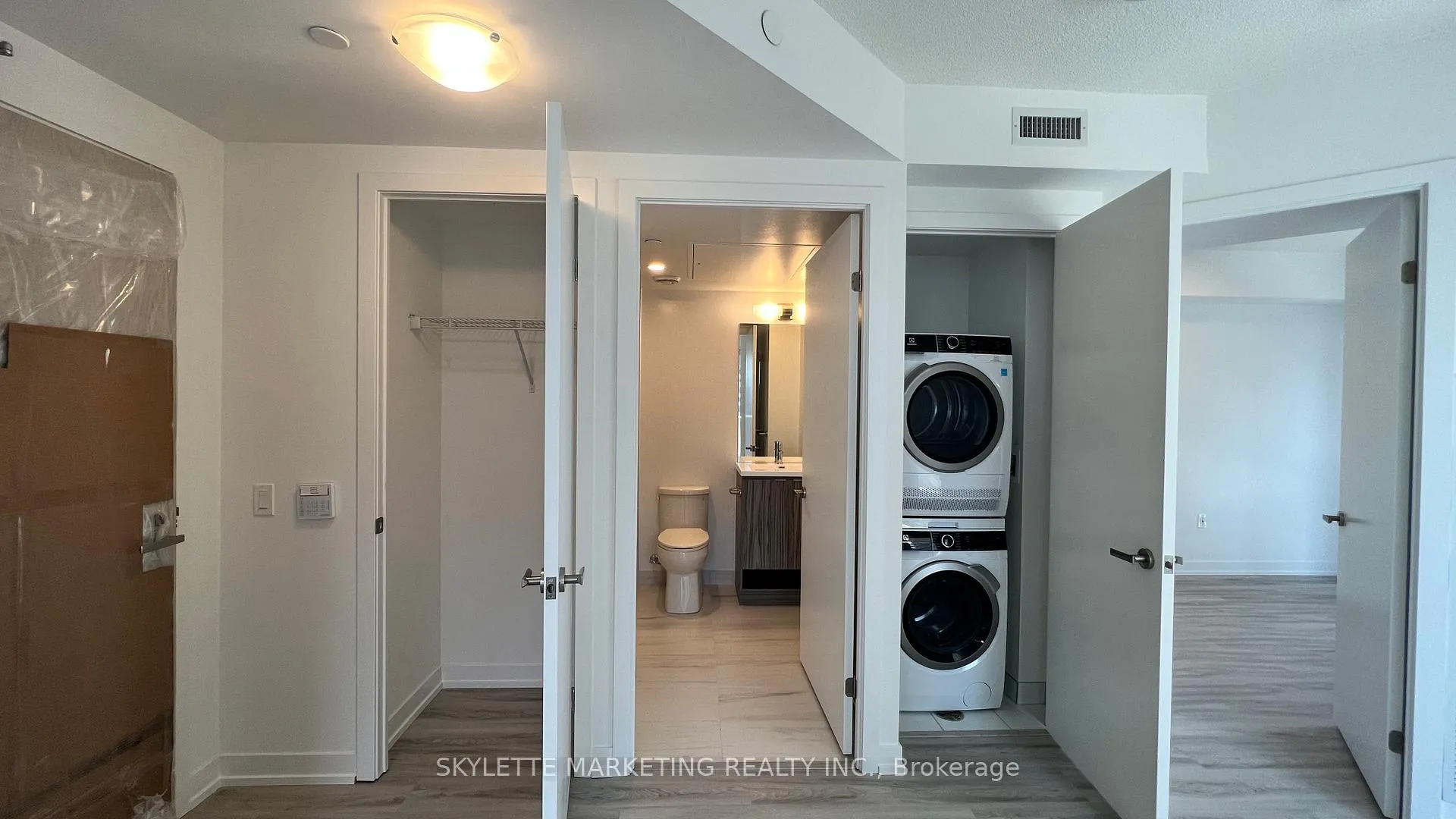 Photo 14 of Unit 3308, 55 Cooper Street, Toronto, Waterfront Communities — HOMEH