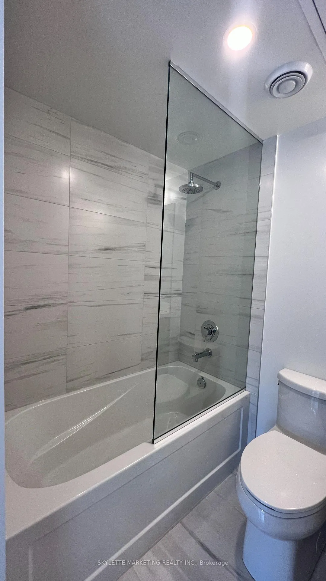 Photo 15 of Unit 3308, 55 Cooper Street, Toronto, Waterfront Communities — HOMEH