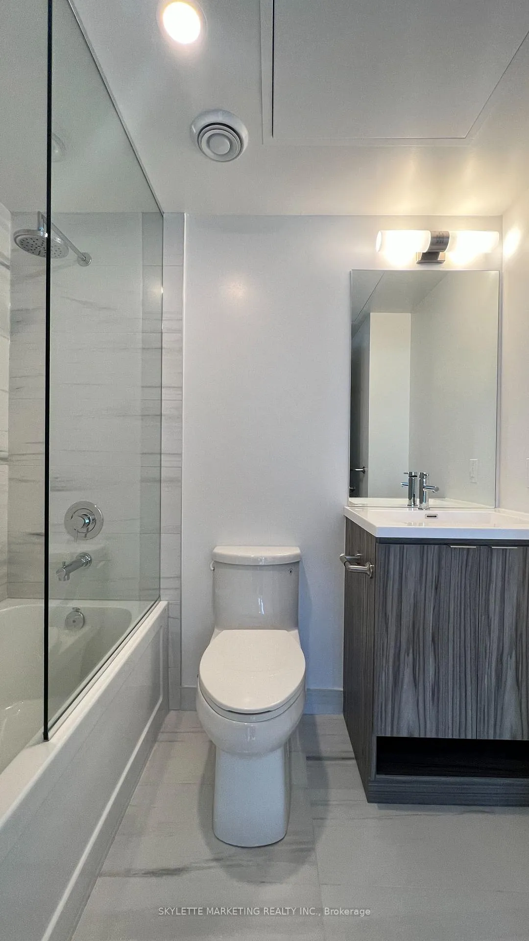 Photo 16 of Unit 3308, 55 Cooper Street, Toronto, Waterfront Communities — HOMEH