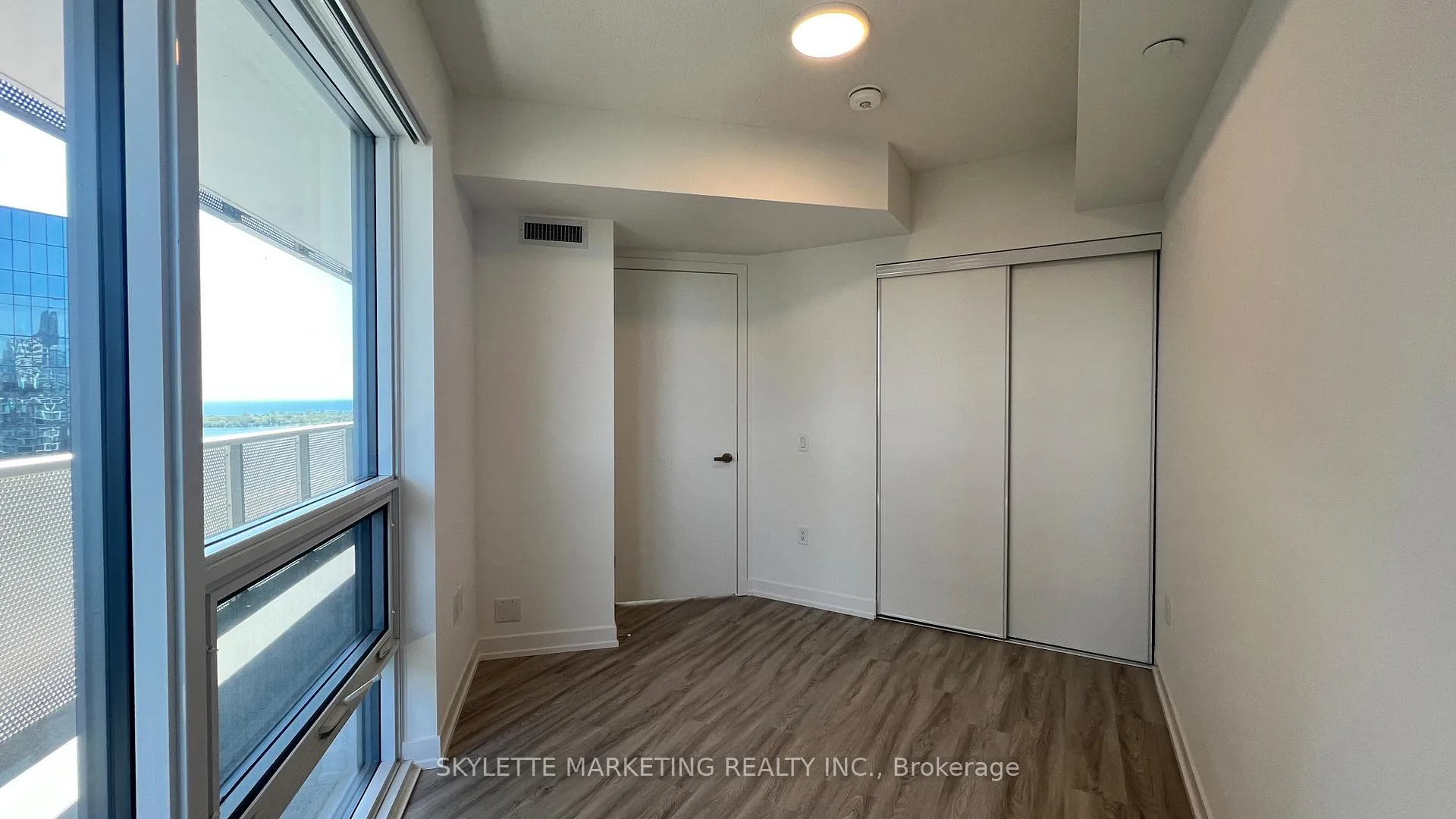 Photo 18 of Unit 3308, 55 Cooper Street, Toronto, Waterfront Communities — HOMEH