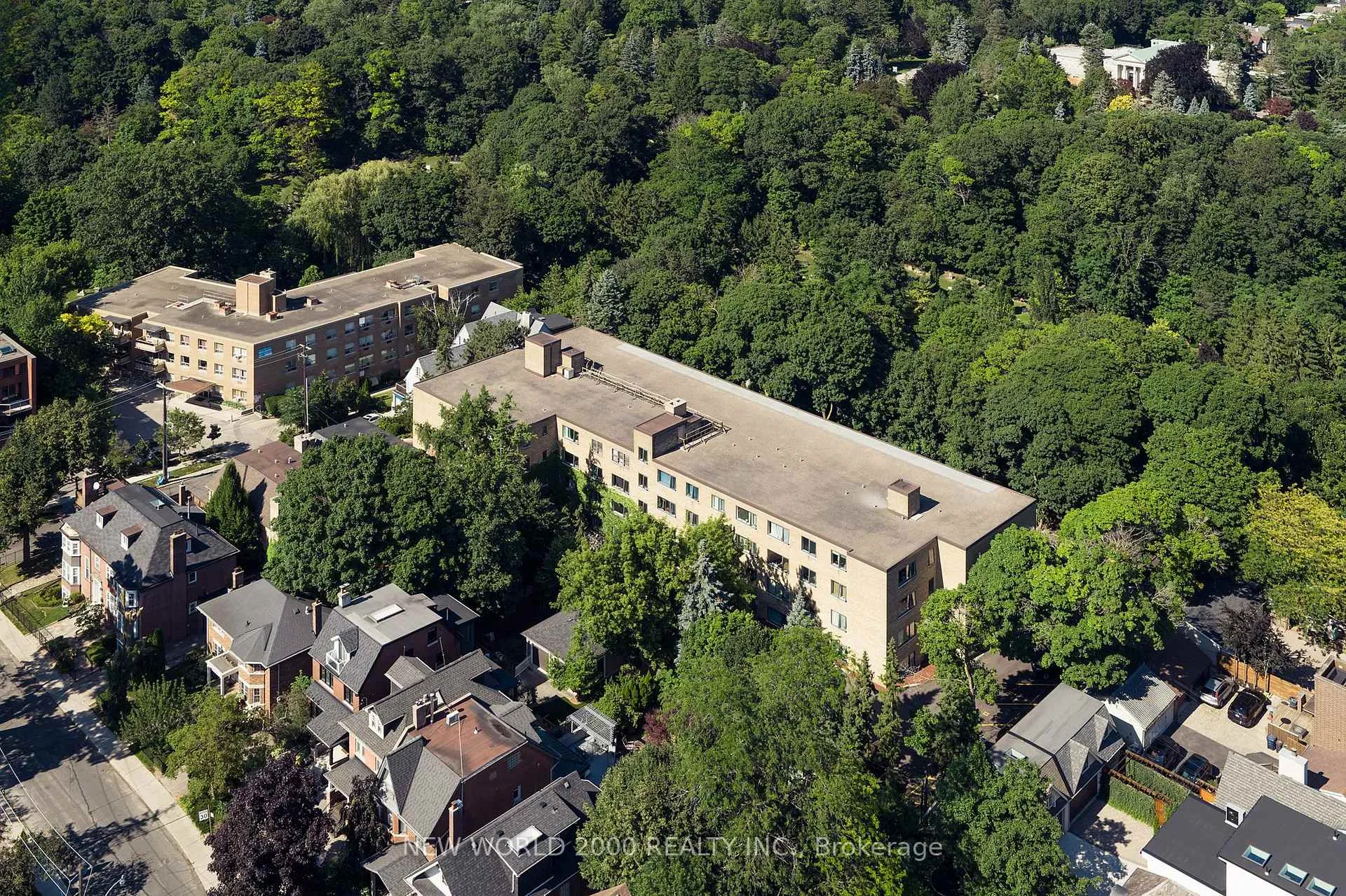 Photo 15 of Unit 102, 49 Glen Elm Avenue, Toronto, Rosedale-Moore Park — HOMEH