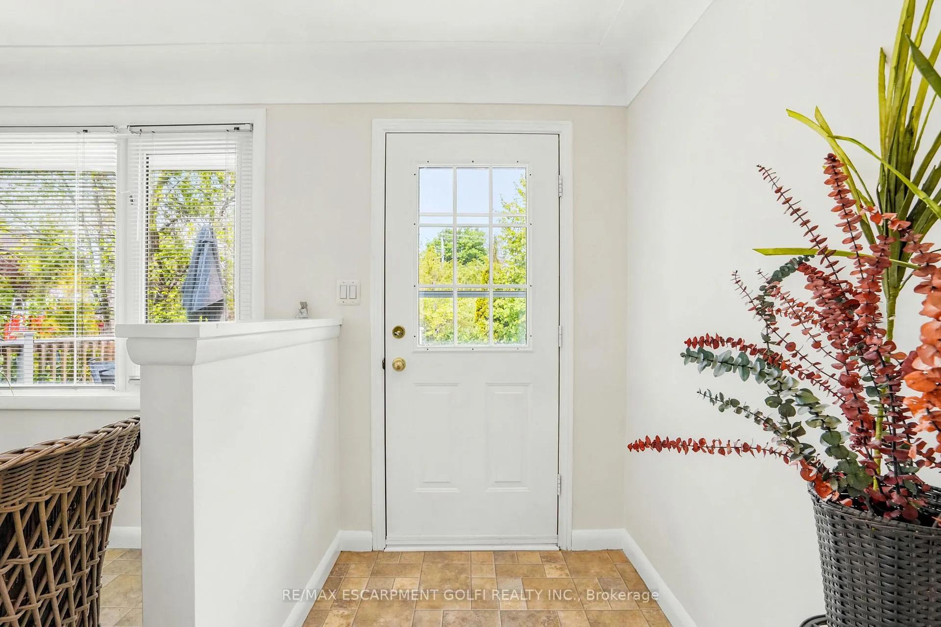 Photo 7 of 227 Glancaster Road, Hamilton, Villages of Glancaster — HOMEH
