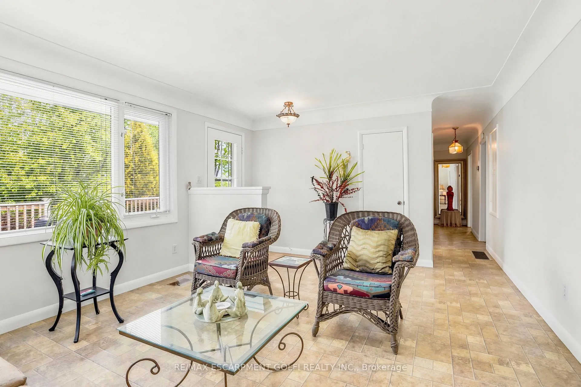 Photo 8 of 227 Glancaster Road, Hamilton, Villages of Glancaster — HOMEH