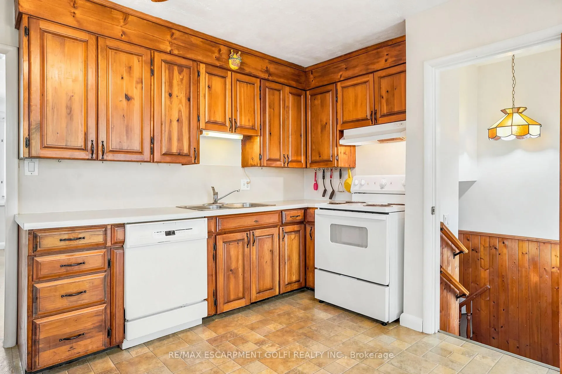 Photo 11 of 227 Glancaster Road, Hamilton, Villages of Glancaster — HOMEH