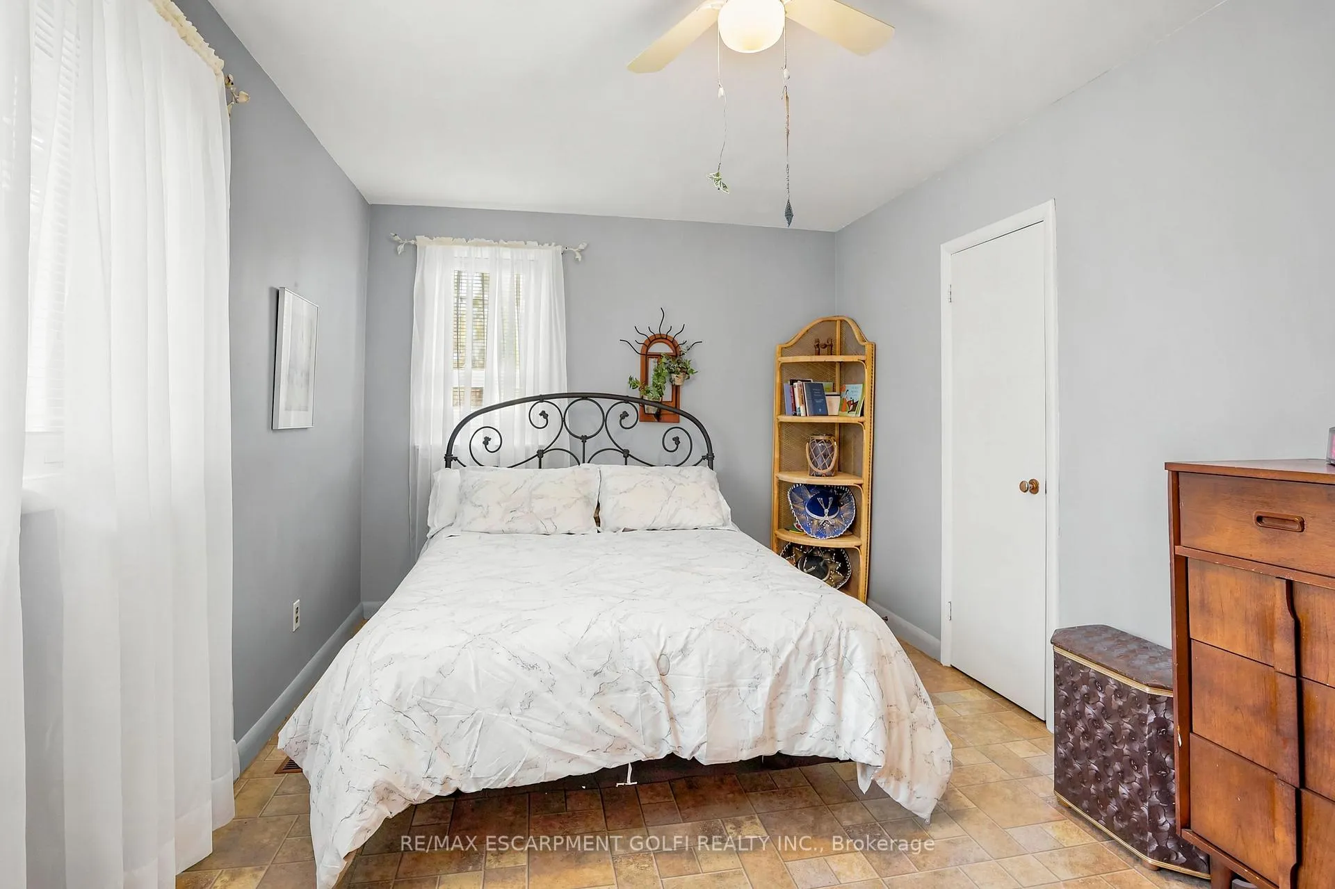 Photo 15 of 227 Glancaster Road, Hamilton, Villages of Glancaster — HOMEH