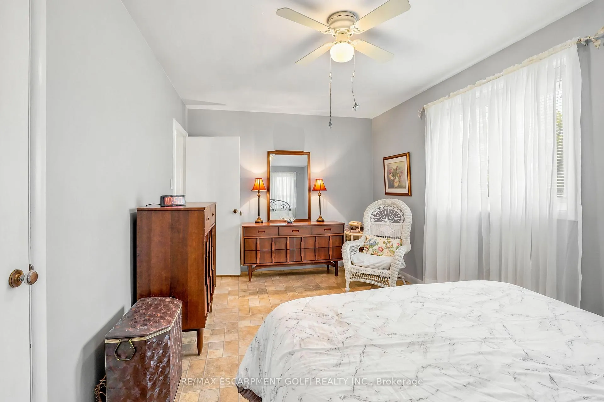Photo 16 of 227 Glancaster Road, Hamilton, Villages of Glancaster — HOMEH