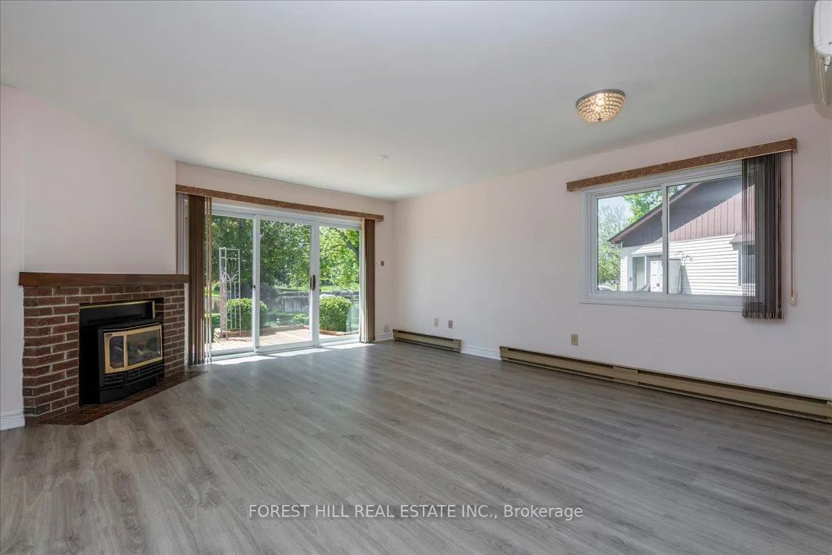 Photo 4 of Unit 9, 70 Laguna Parkway, Ramara, Brechin — HOMEH