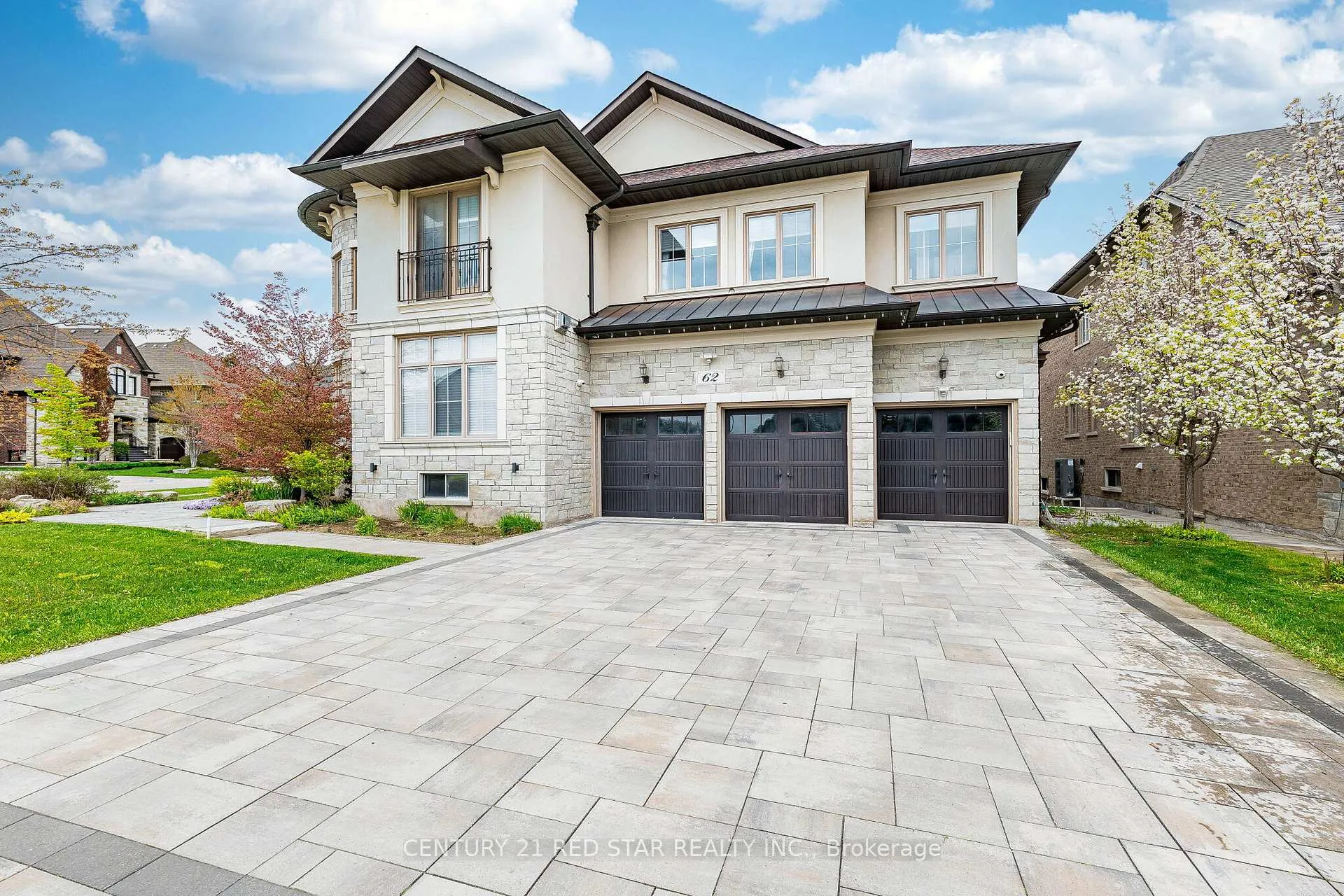 Photo 1 of 62 Langdon Drive, King, King City — HOMEH