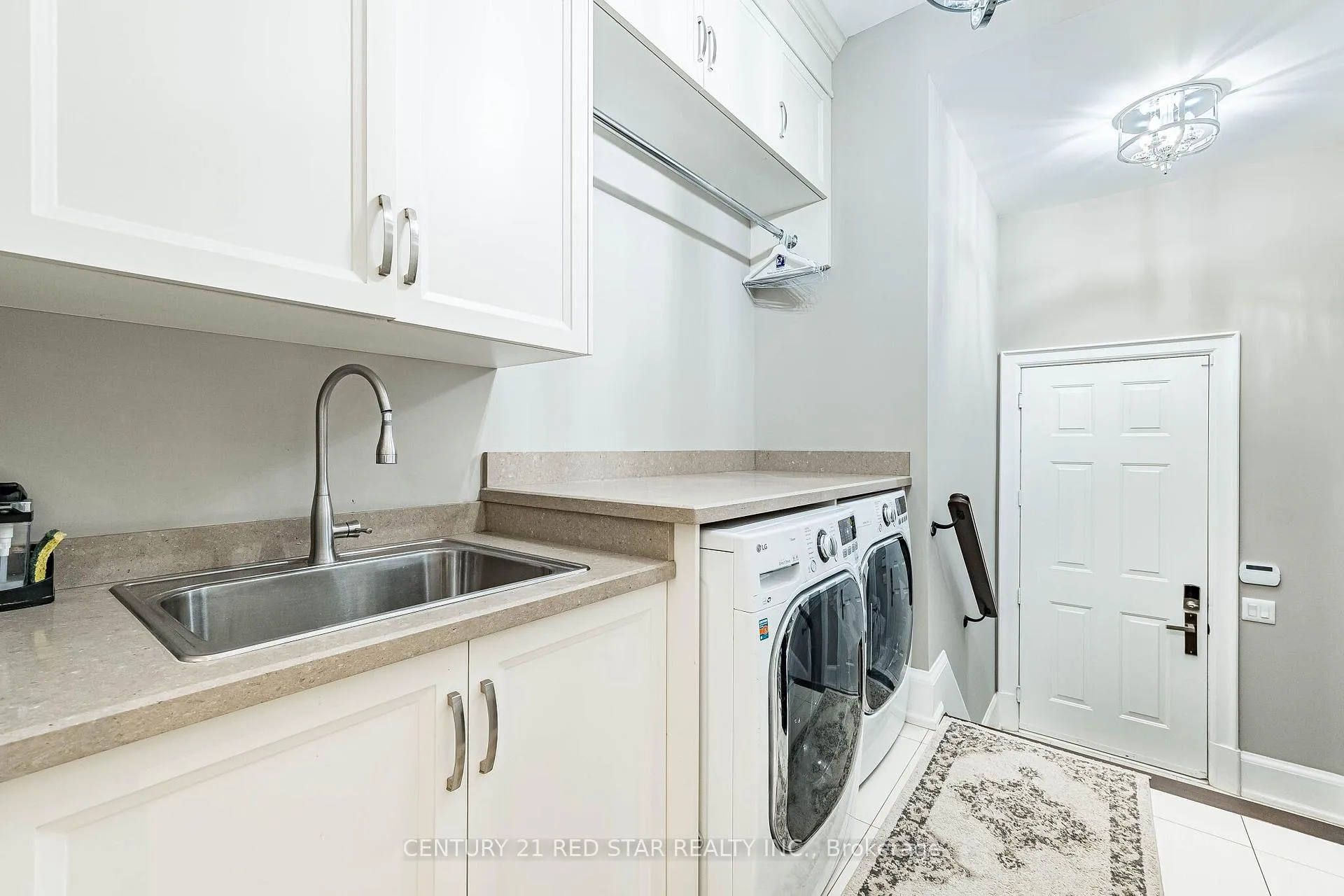 Photo 21 of 62 Langdon Drive, King, King City — HOMEH