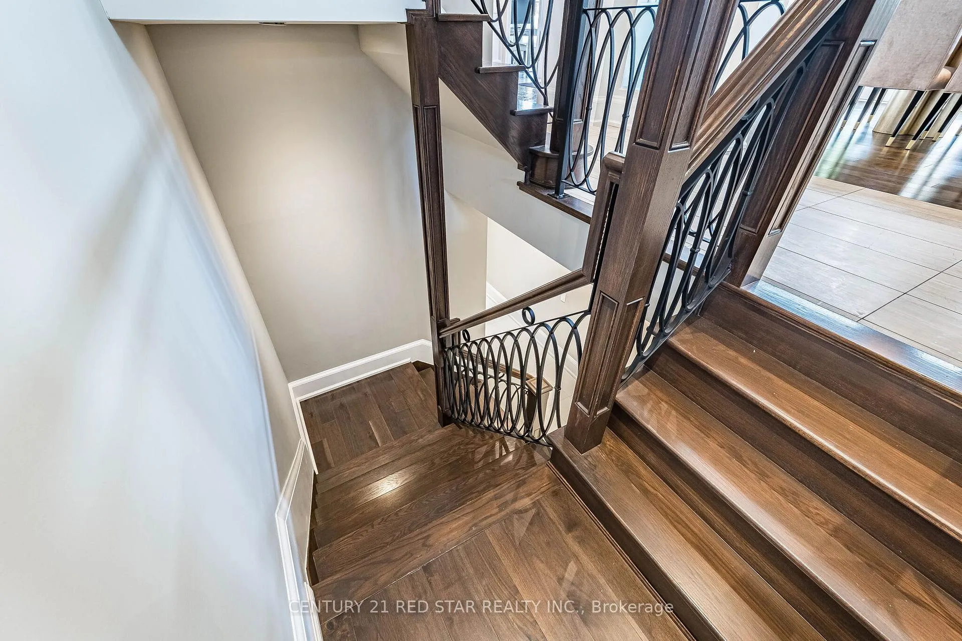 Photo 41 of 62 Langdon Drive, King, King City — HOMEH
