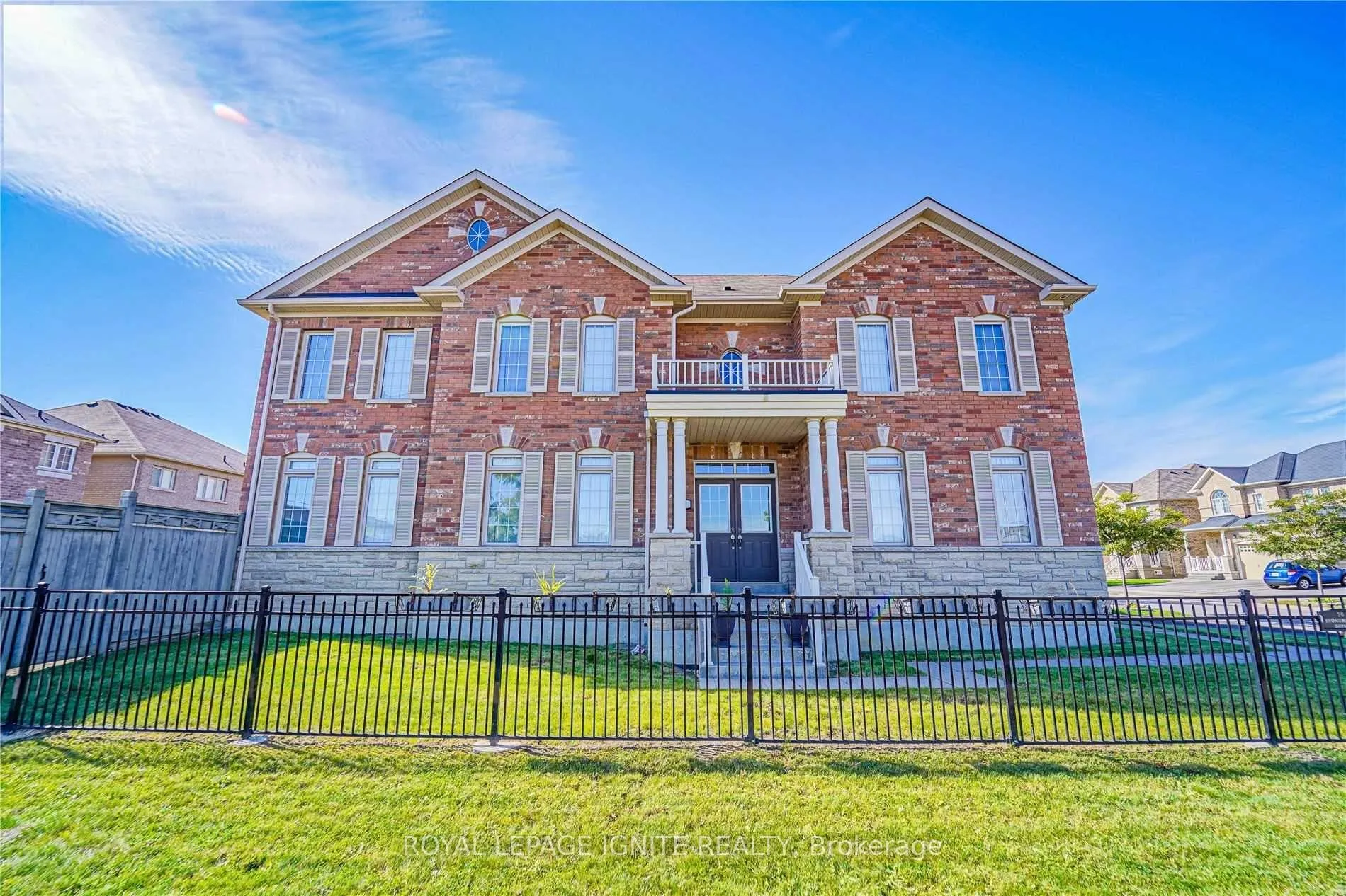 Photo 4 of Unit Upper, 26 Ironshield Drive, Brampton, Bram East — HOMEH