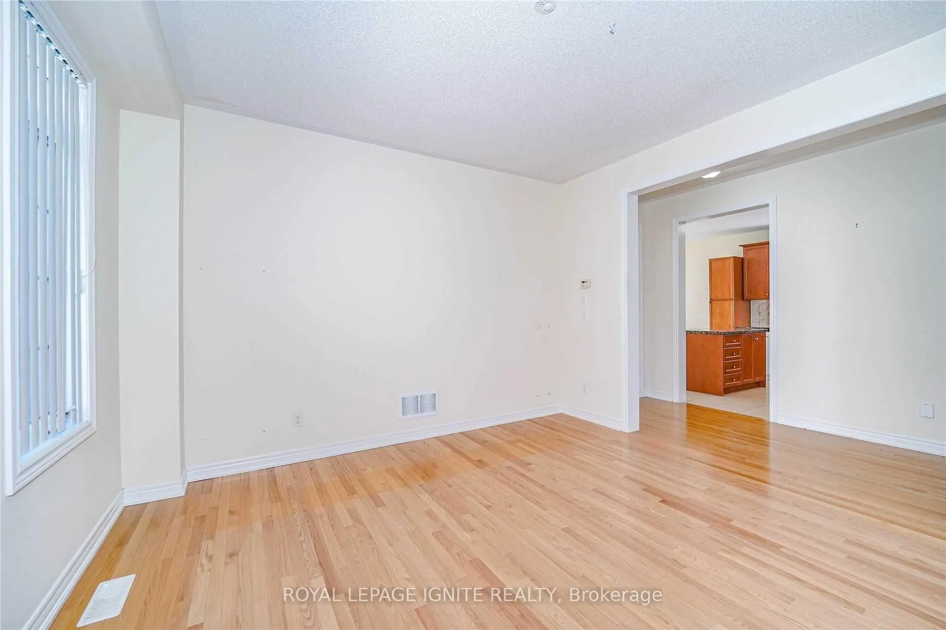 Photo 11 of Unit Upper, 26 Ironshield Drive, Brampton, Bram East — HOMEH