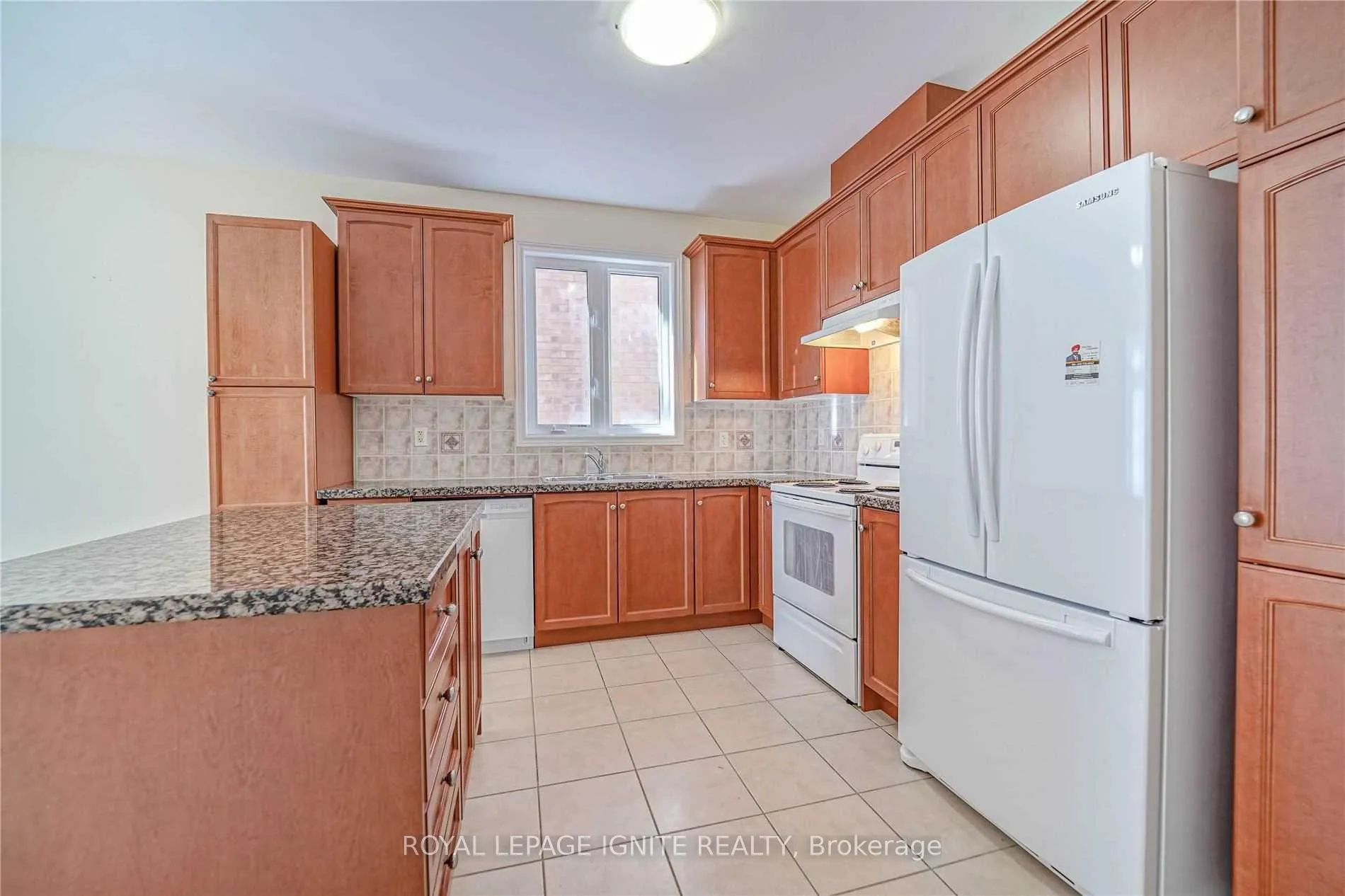 Photo 16 of Unit Upper, 26 Ironshield Drive, Brampton, Bram East — HOMEH