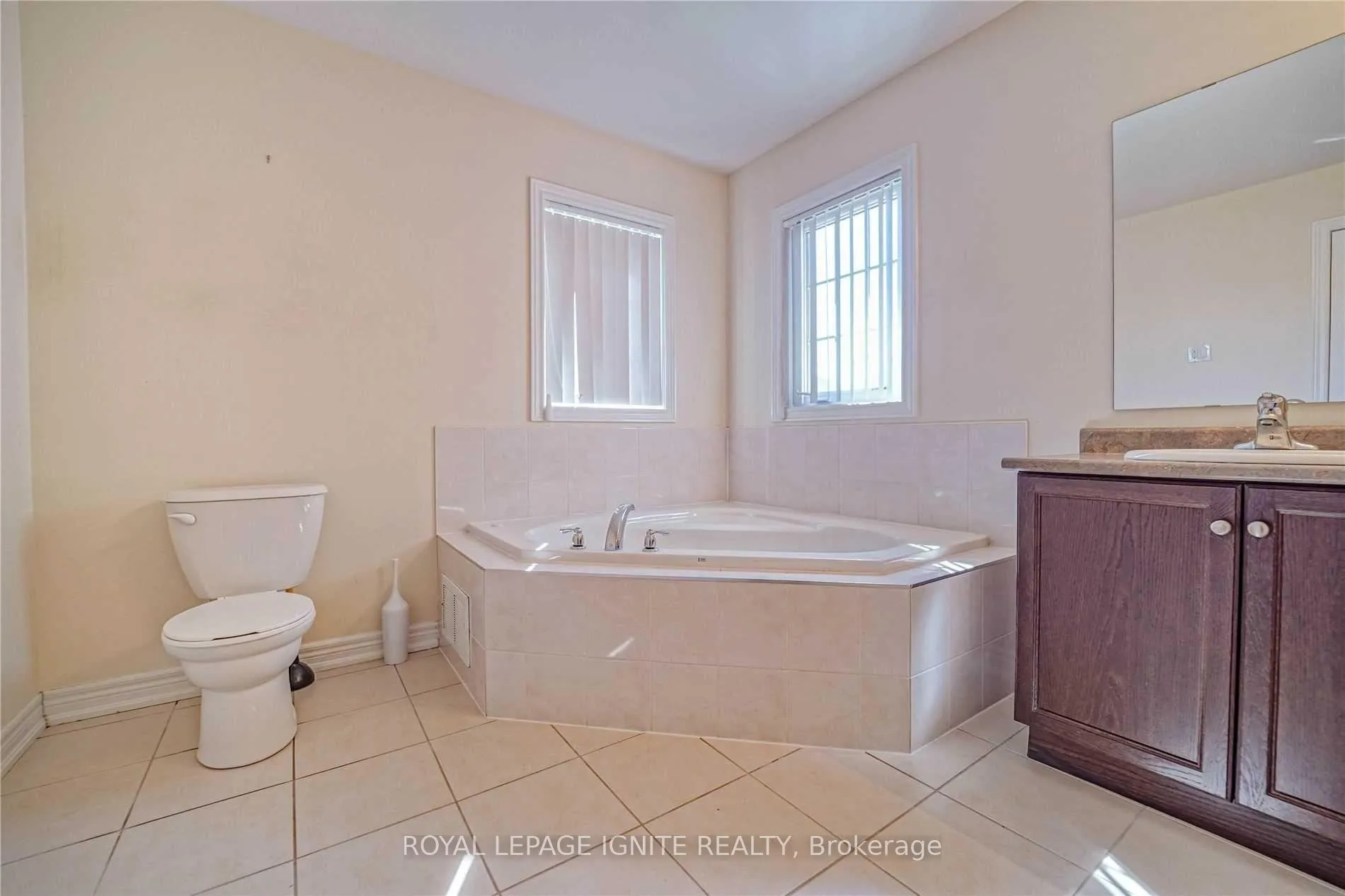 Photo 36 of Unit Upper, 26 Ironshield Drive, Brampton, Bram East — HOMEH