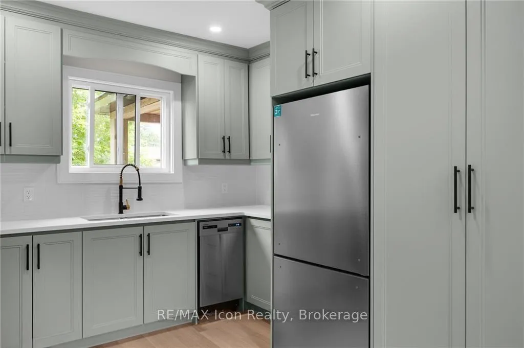 Photo 11 of 71 Taylor Road, Bracebridge, Macaulay — HOMEH