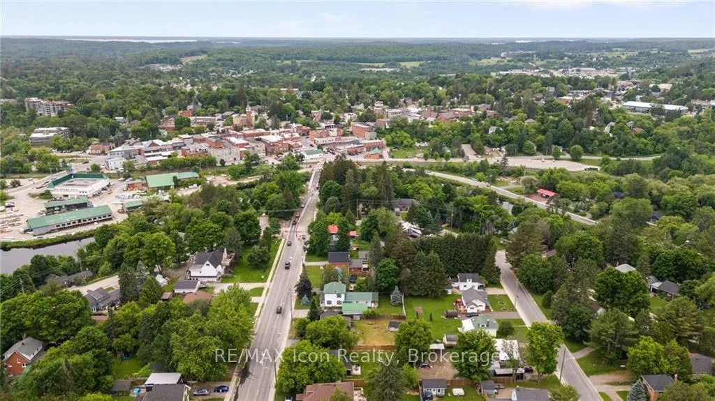 Photo 35 of 71 Taylor Road, Bracebridge, Macaulay — HOMEH