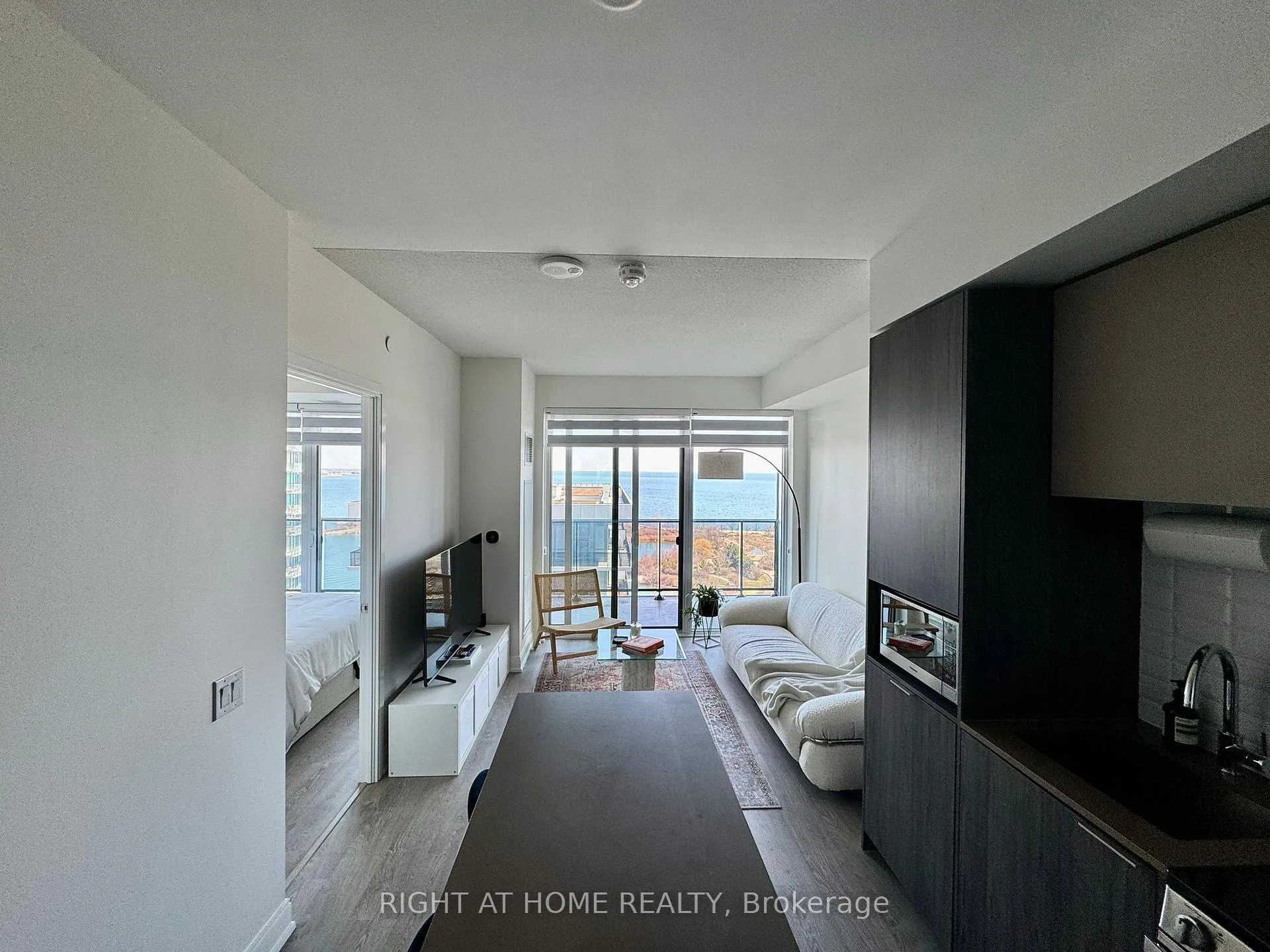 Photo 1 of Unit 1906, 70 Annie Craig Drive, Toronto, Niagara — HOMEH